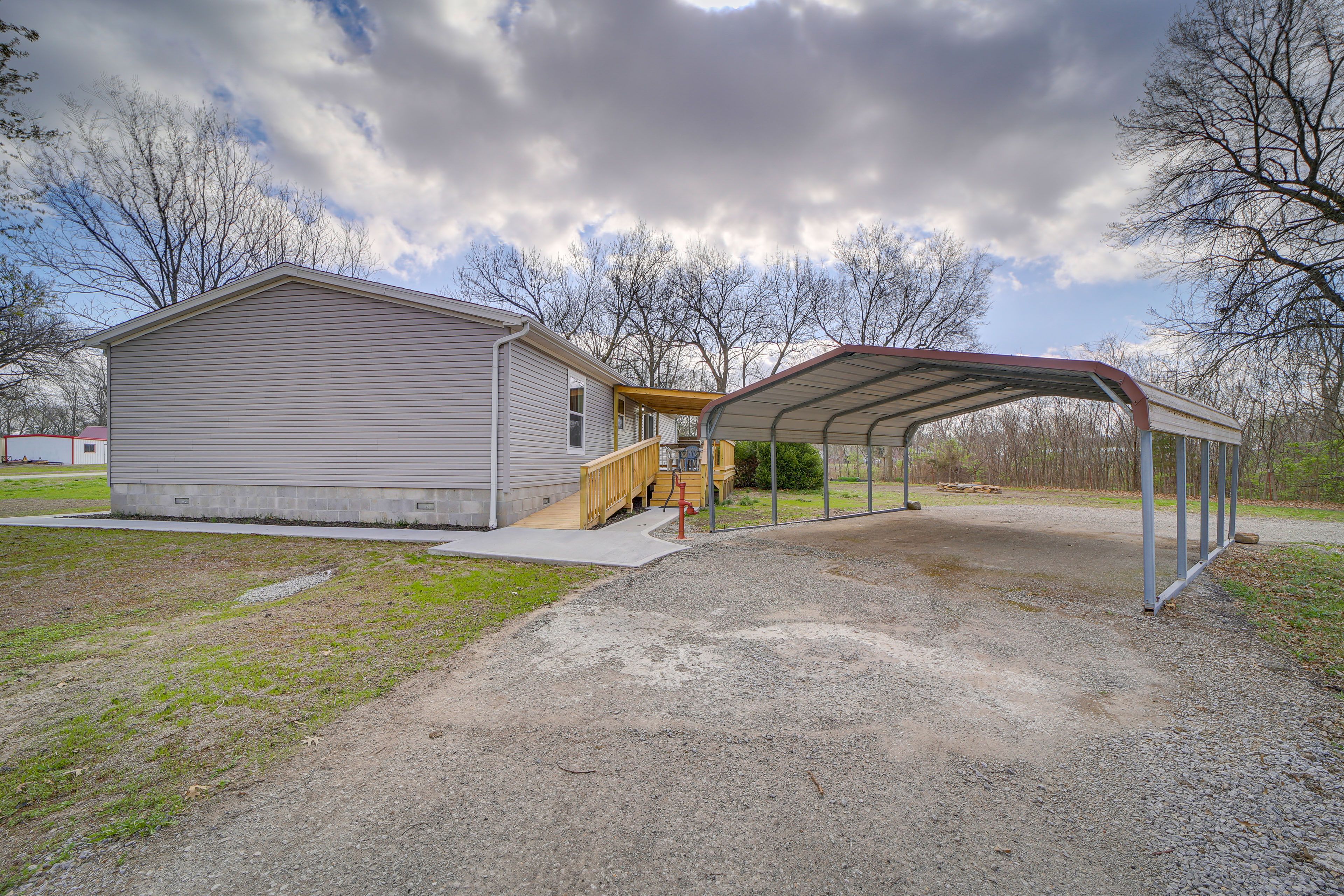 Parking | Carport (1 Vehicle) | Driveway (3 Vehicles)