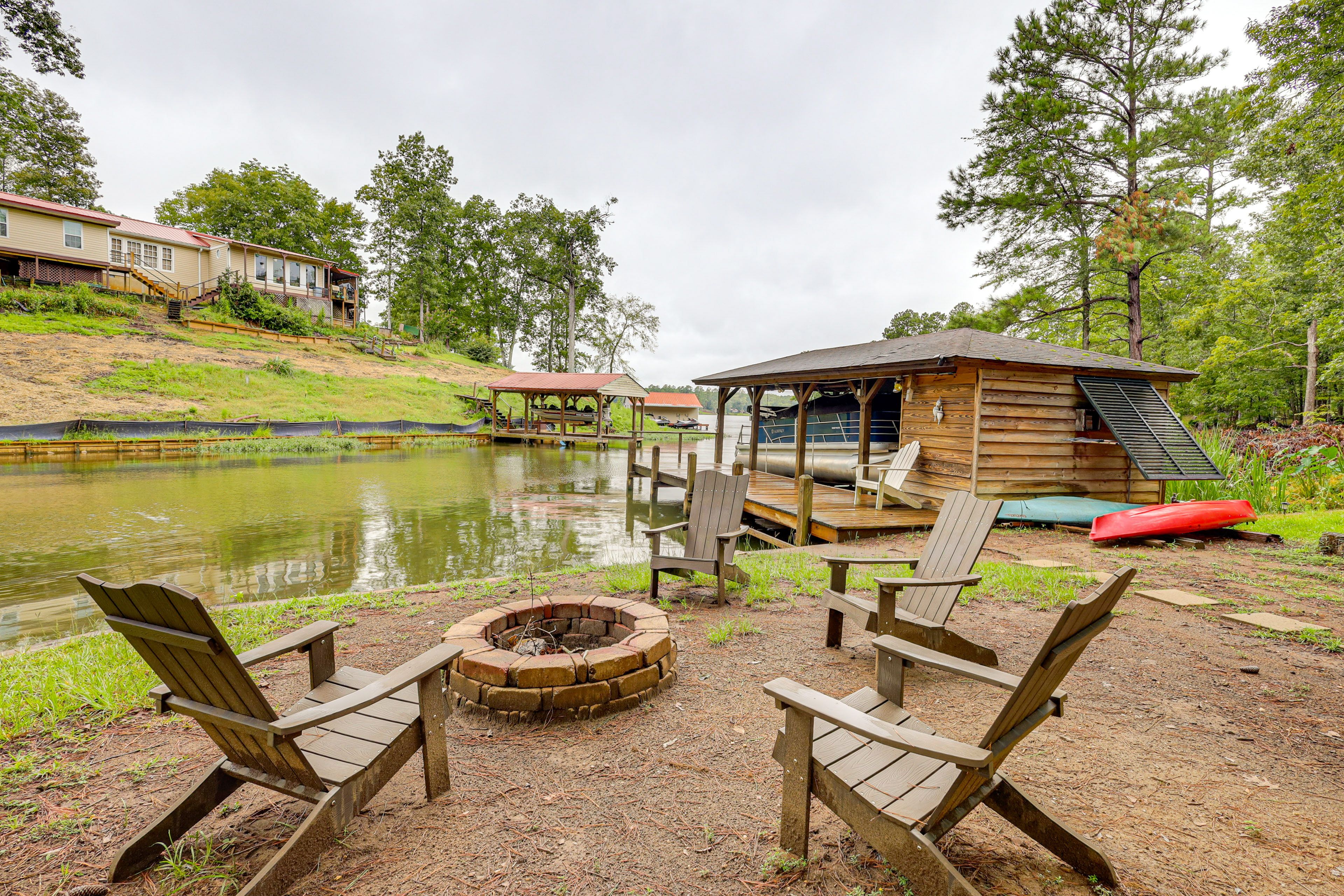 Lake Sinclair On-Site | Boat Dock