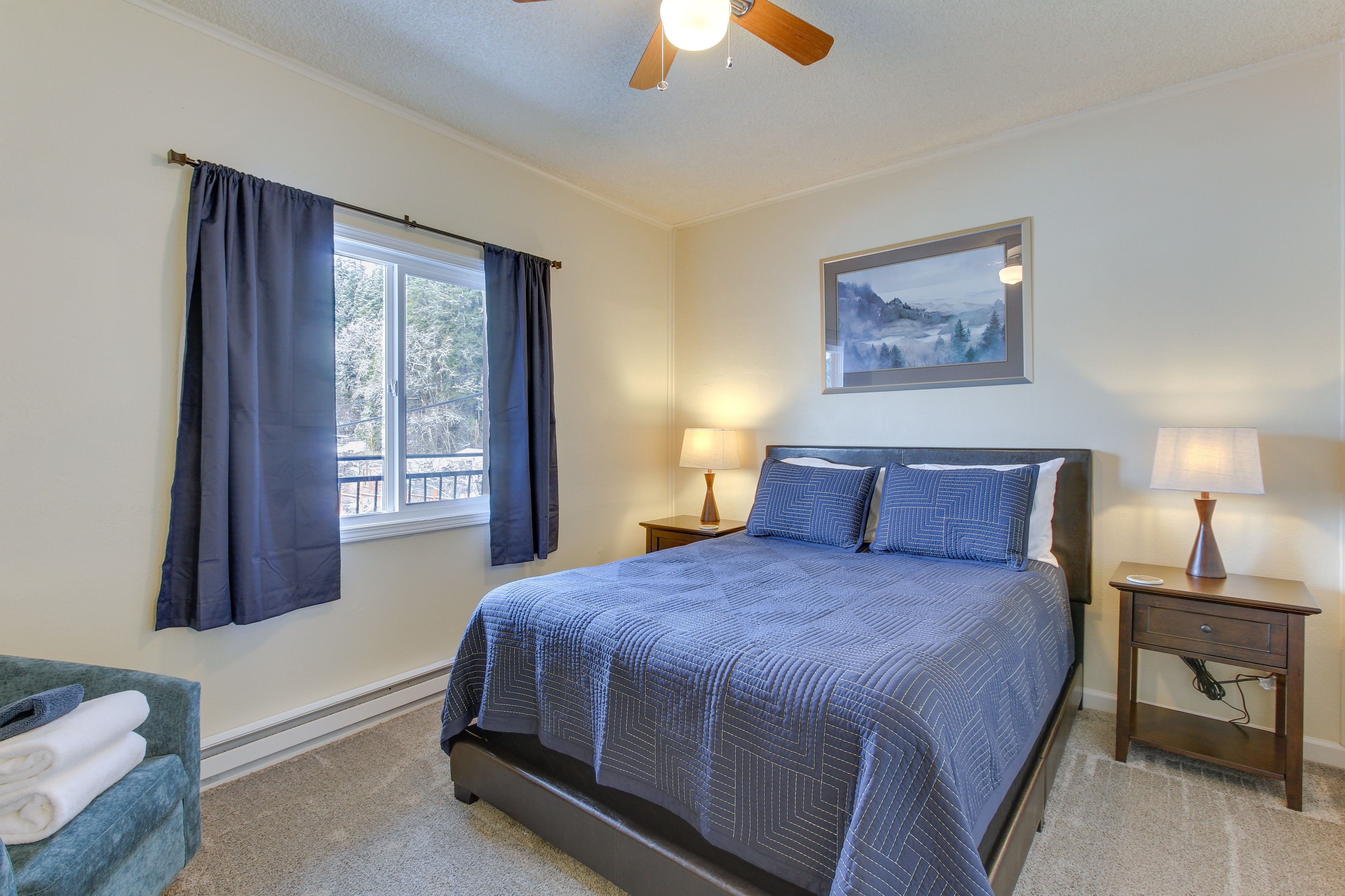 Bedroom 1 | Queen Bed | Linens Provided
