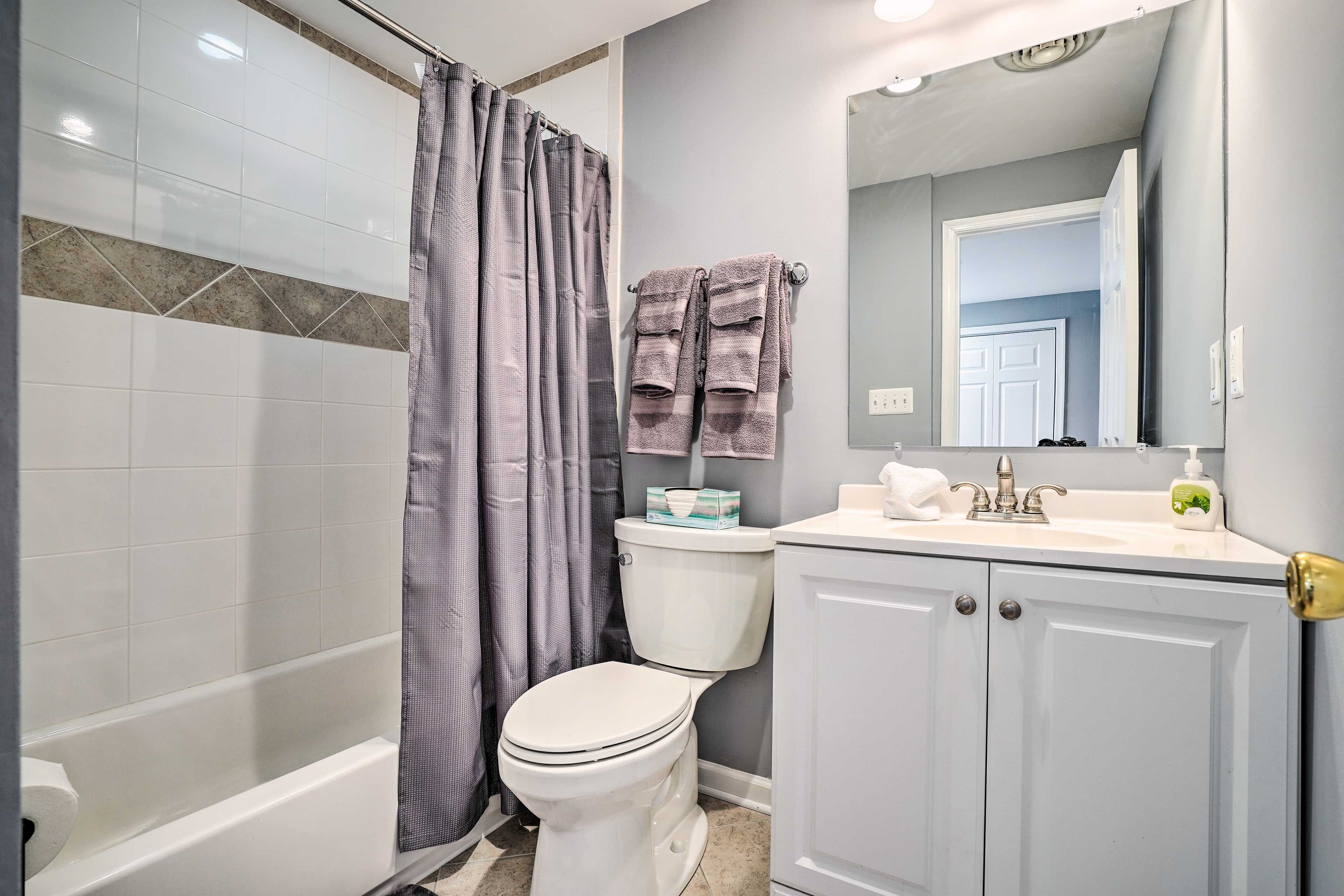Full Bathroom | Main Level