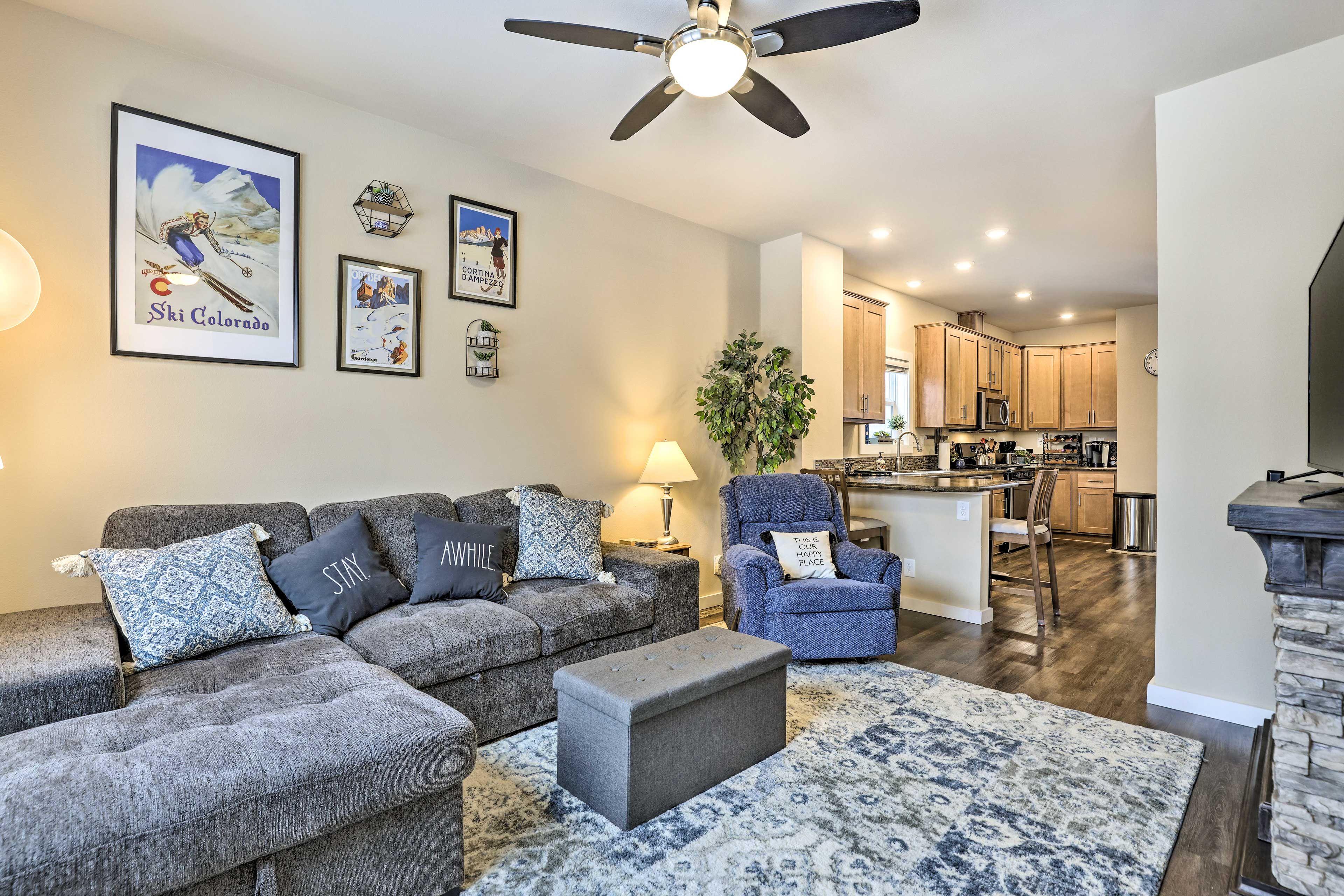 Gypsum Vacation Rental | 3BR | 2.5BA | 1,776 Sq Ft | Stairs Required