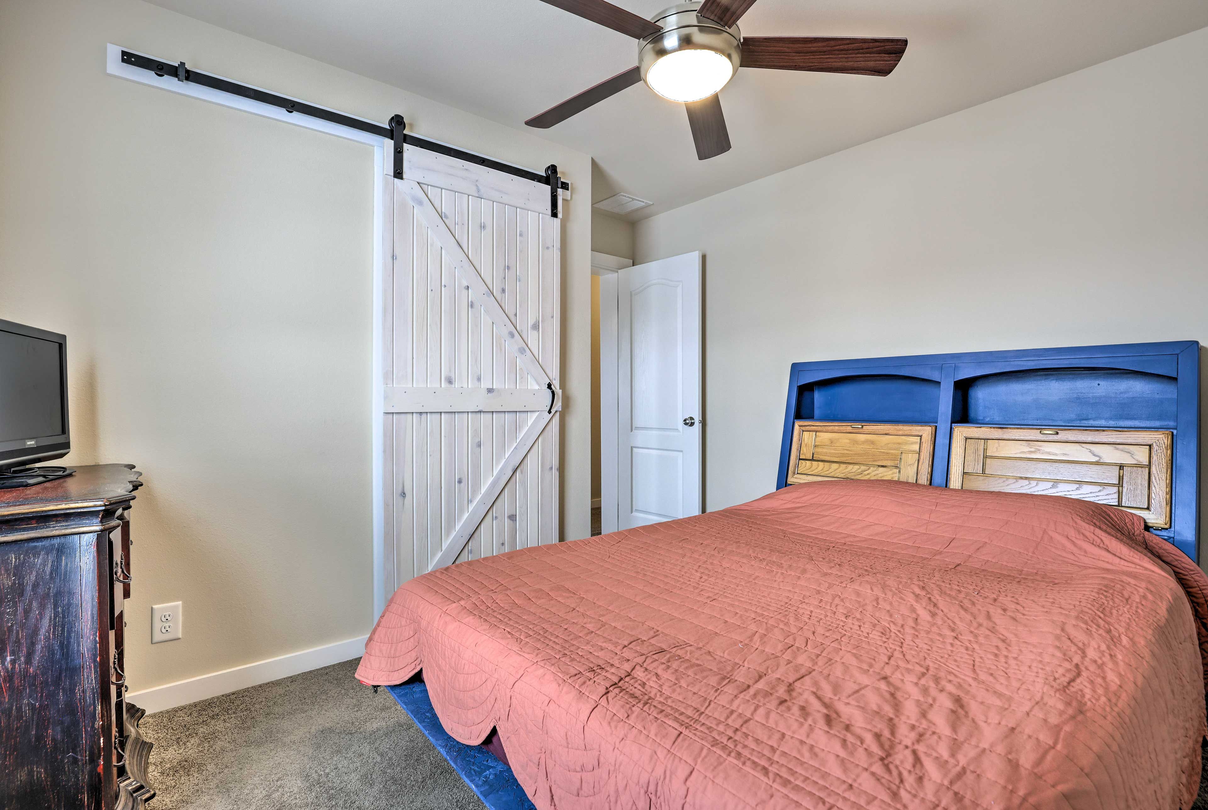 Bedroom 2 | Queen Bed | 2nd Floor