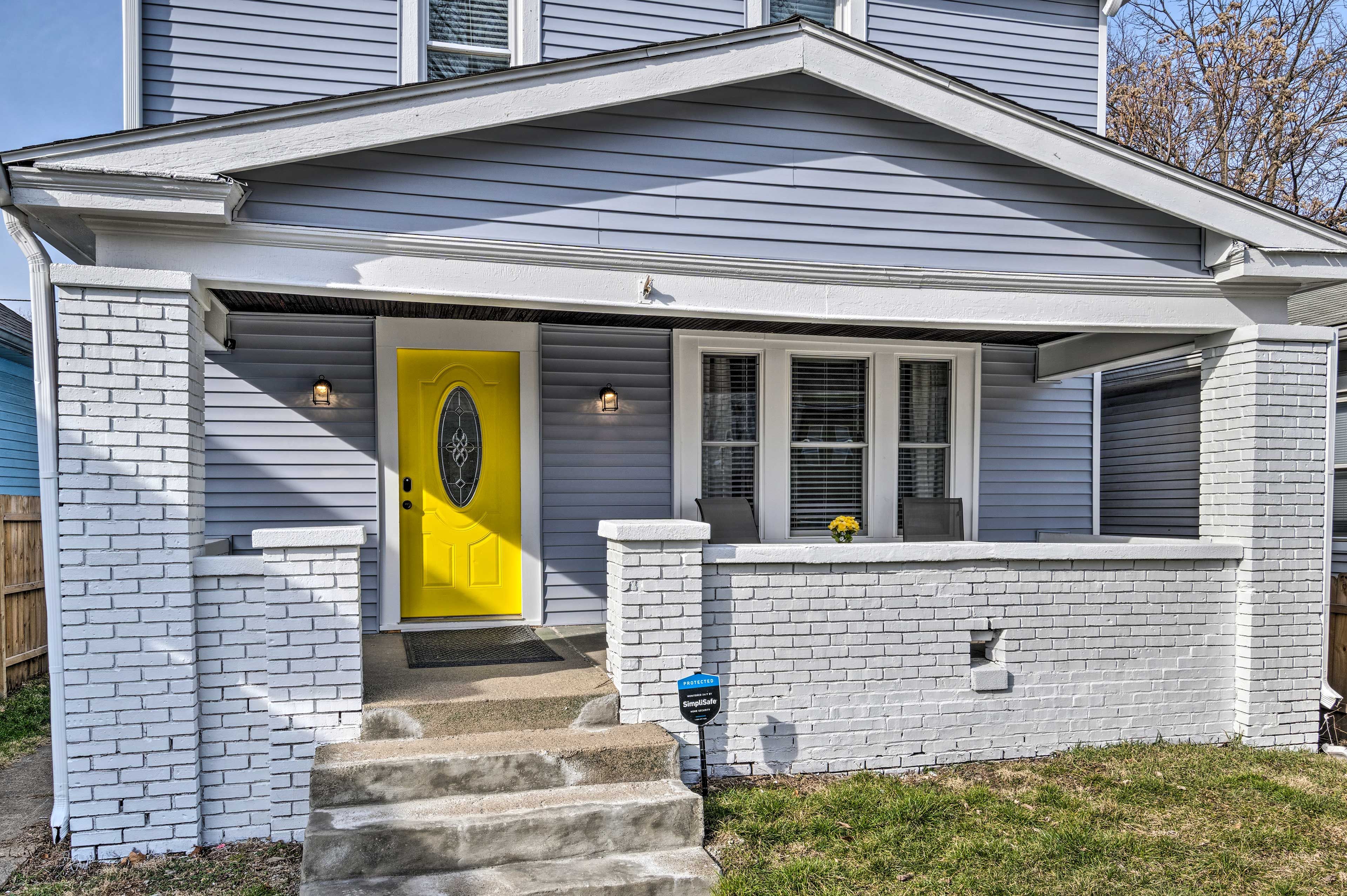 Property Exterior | Free Street Parking (First-Come, First-Served)