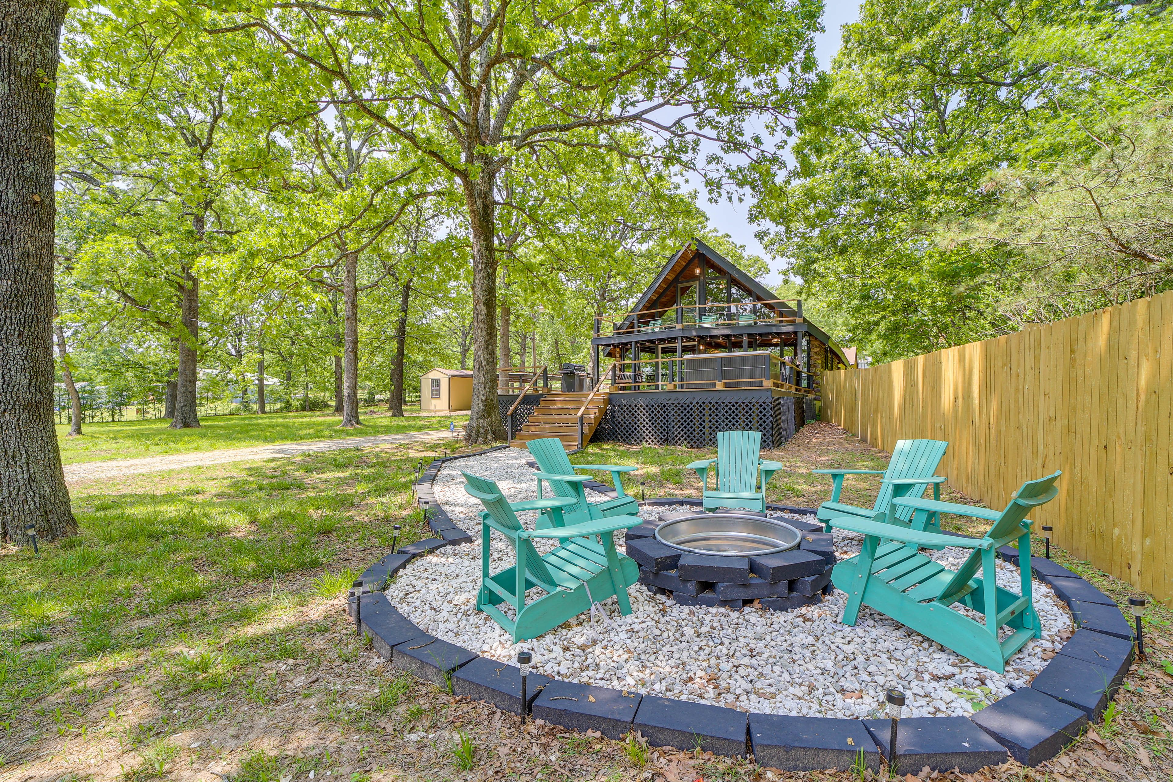 Fairland Vacation Rental | 3BR | 2.5BA | 2,188 Sq Ft | Step-Free Access