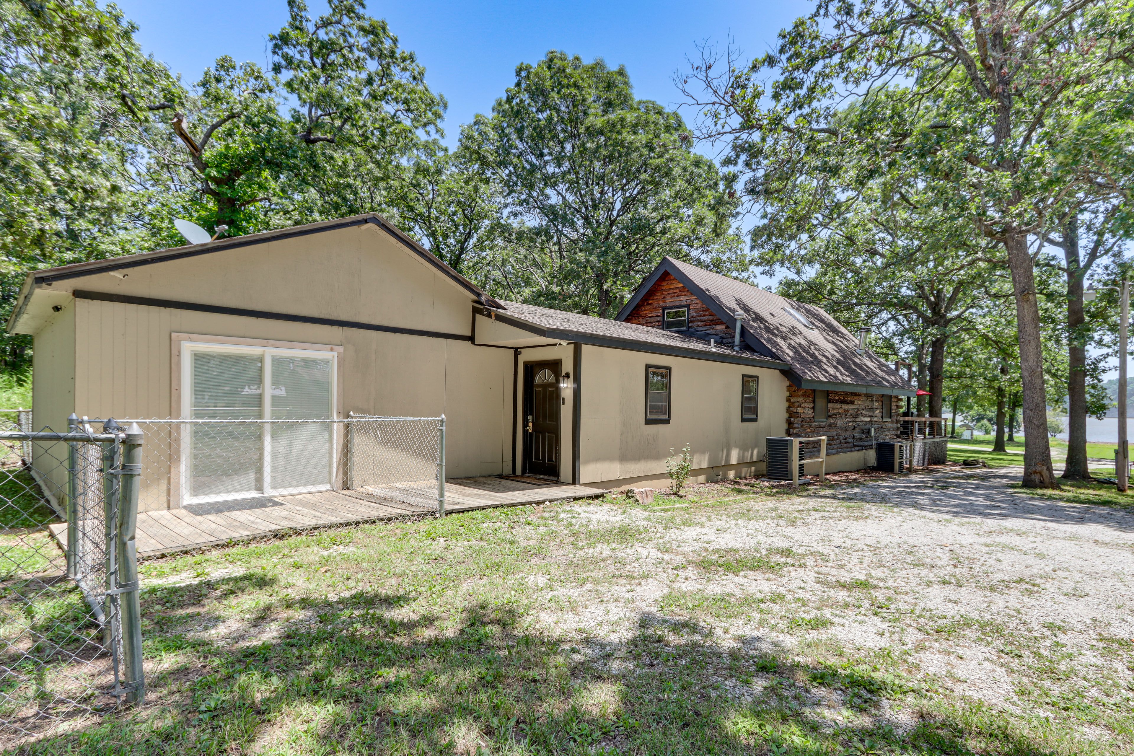 Front Entry | 4 Exterior Security Cameras