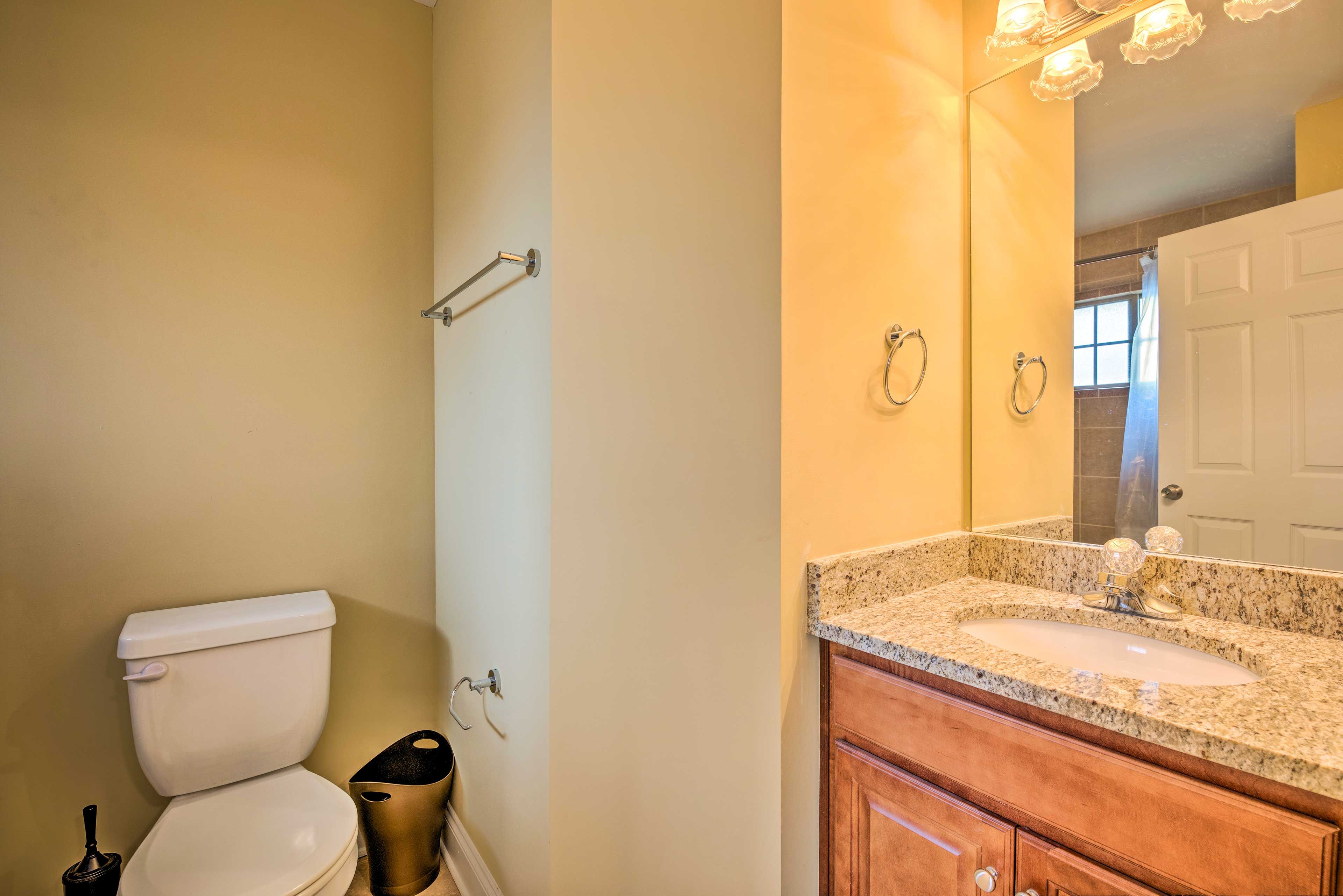 En-Suite Bathroom | Towels Provided
