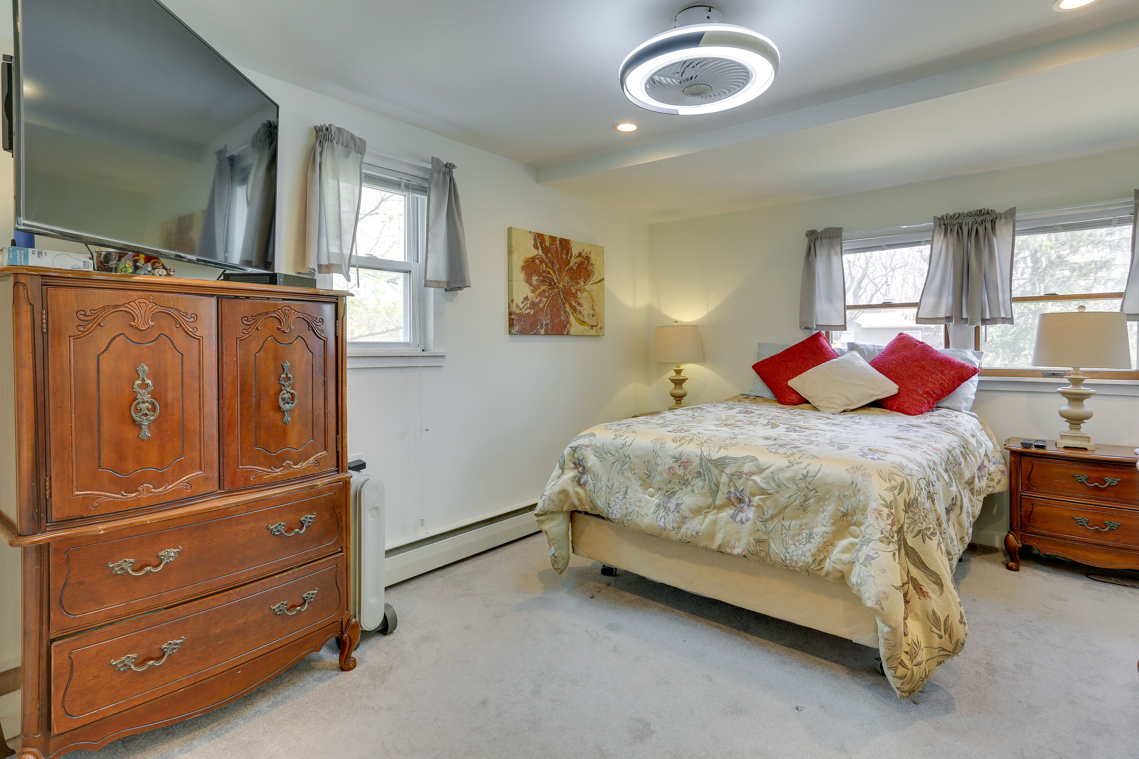 Bedroom 2 | Full Bed | Smart TV