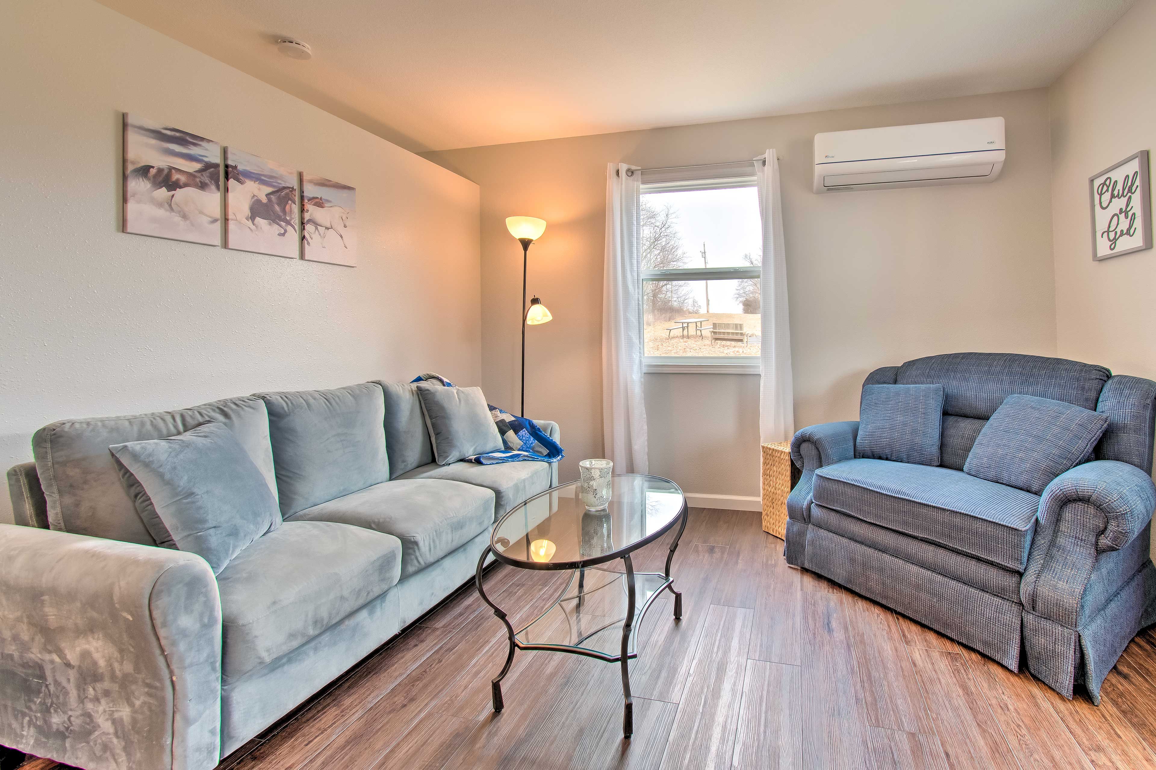 Living Room | Central A/C | Free WiFi | Pet Friendly w/ Fee