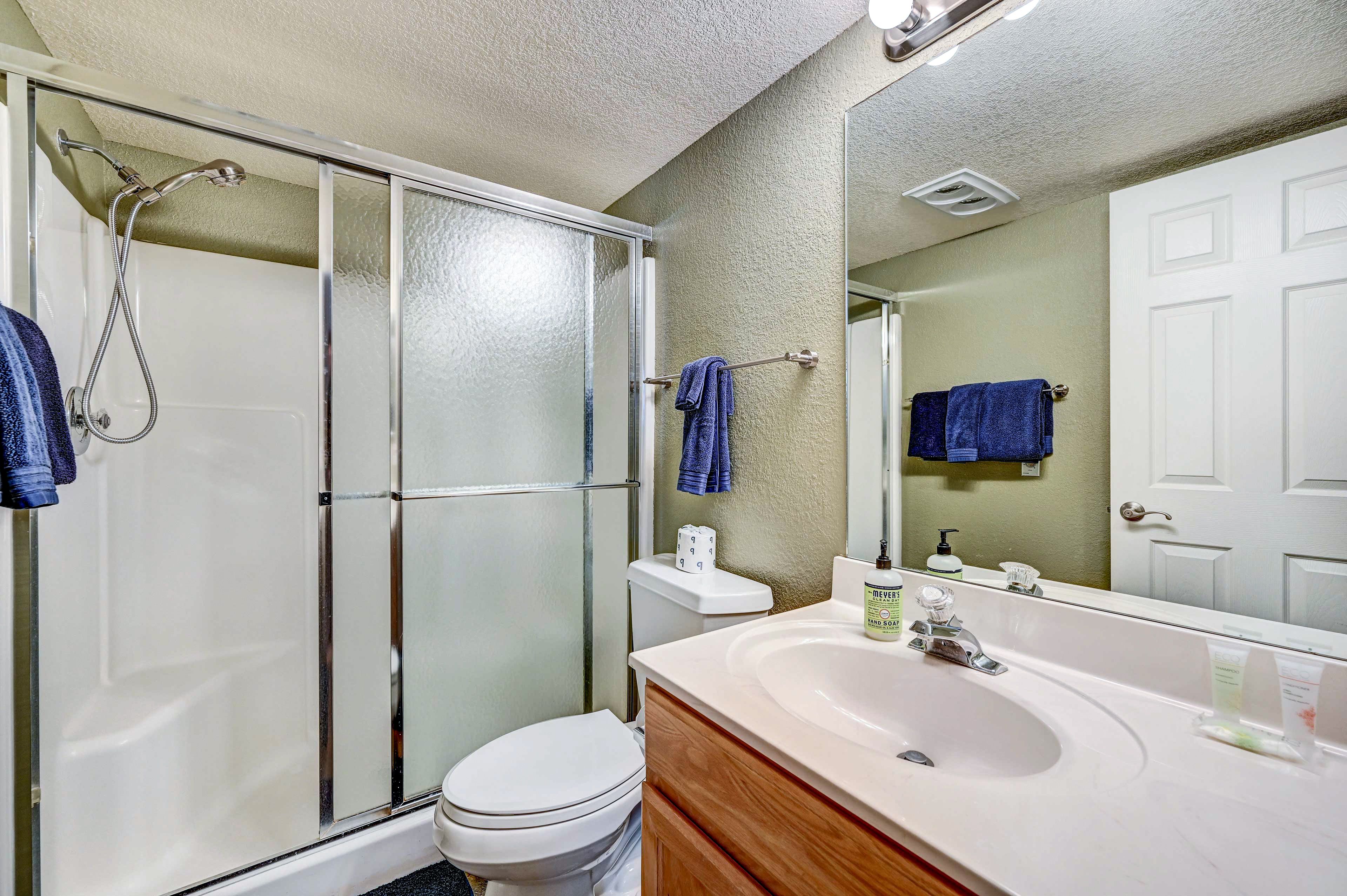 Full Bathroom