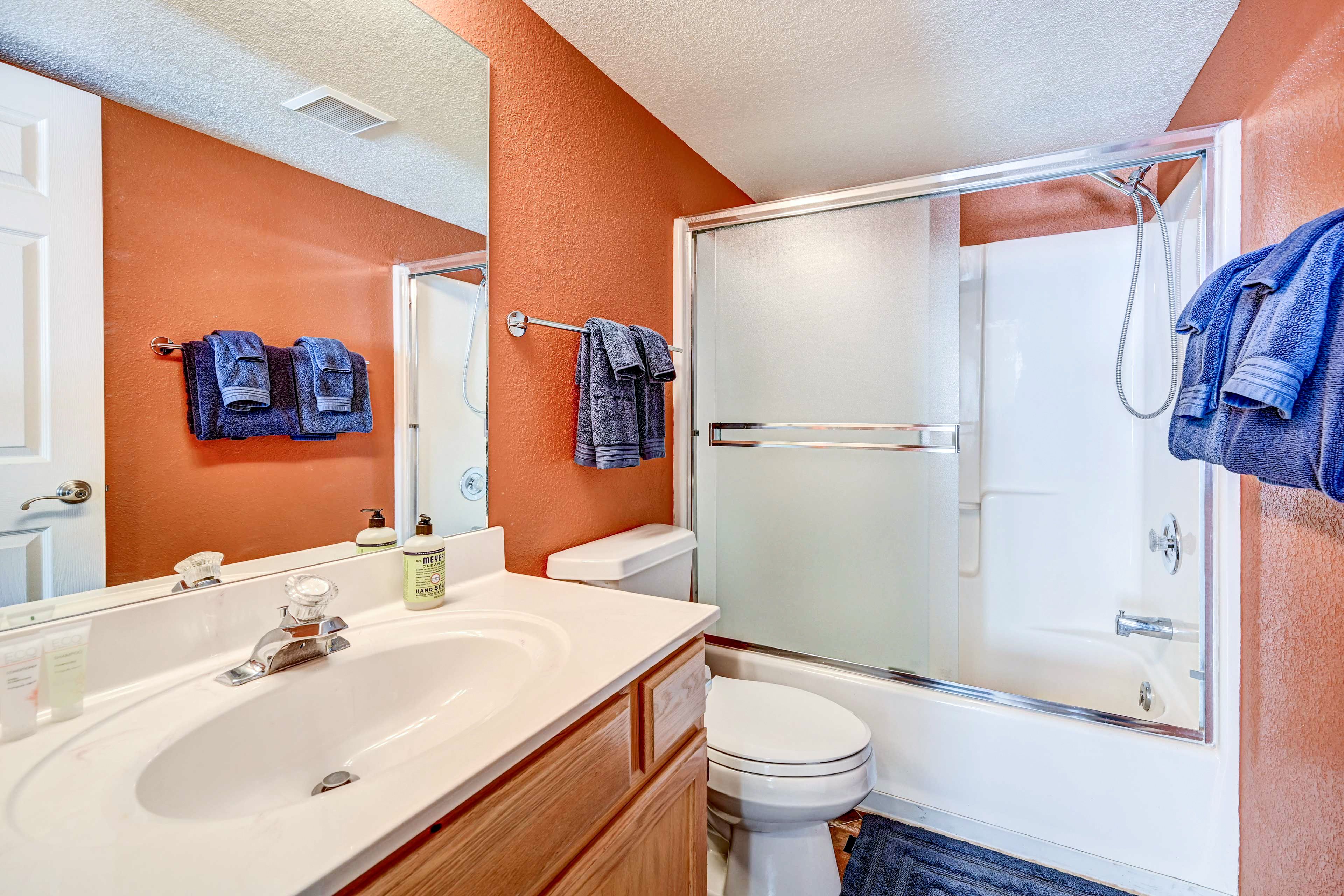 Full Bathroom