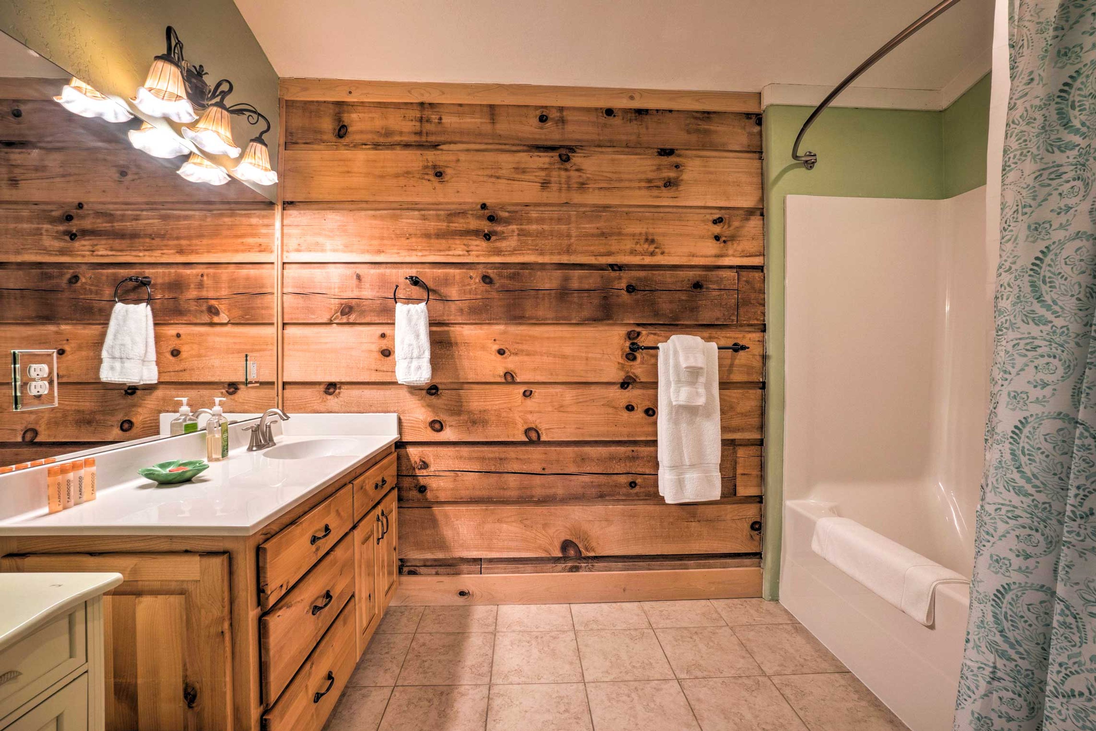 Full Bathroom