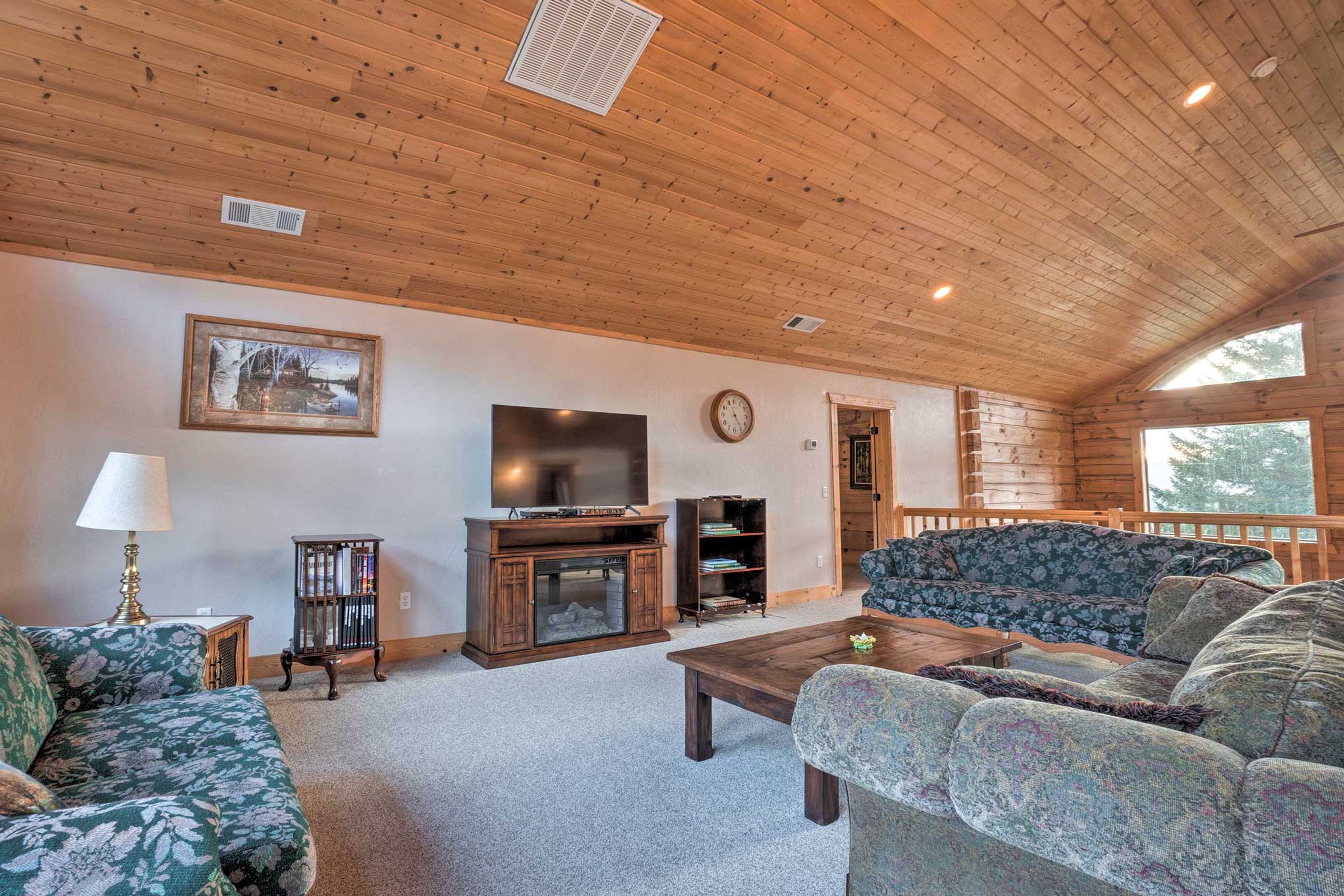 Living Room | 2nd Floor