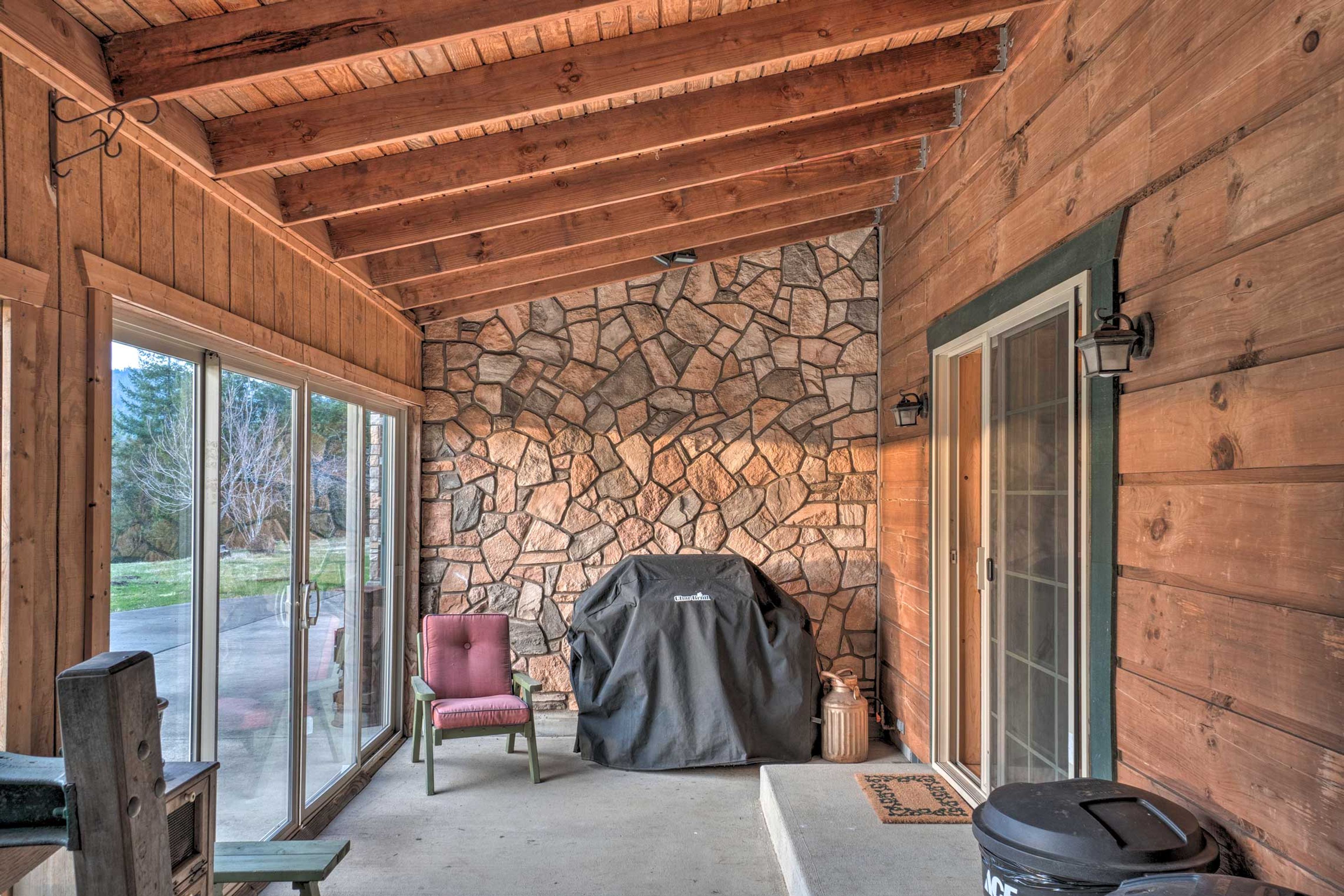 Enclosed Porch | Grill