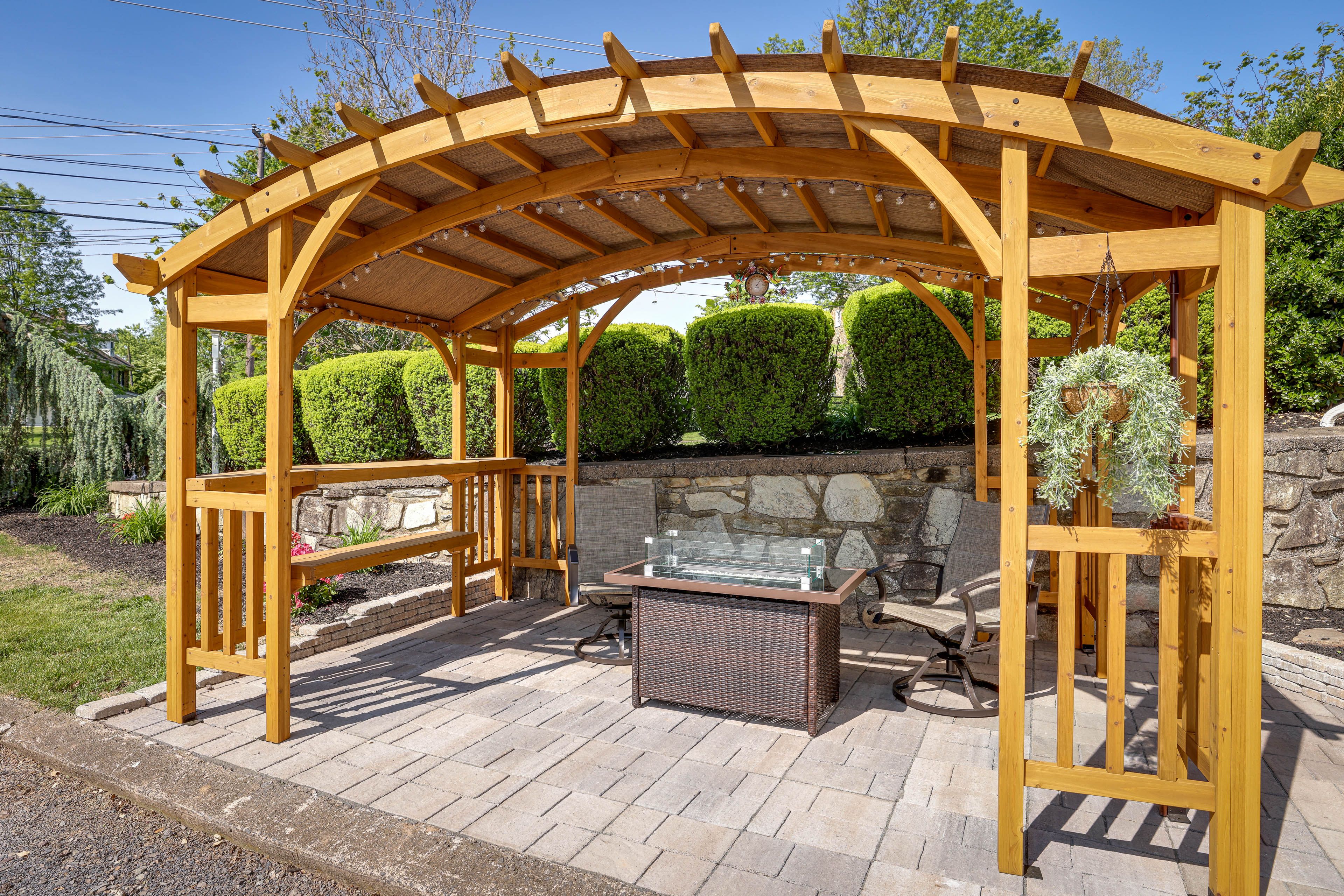 Pergola | Fire Table Feature