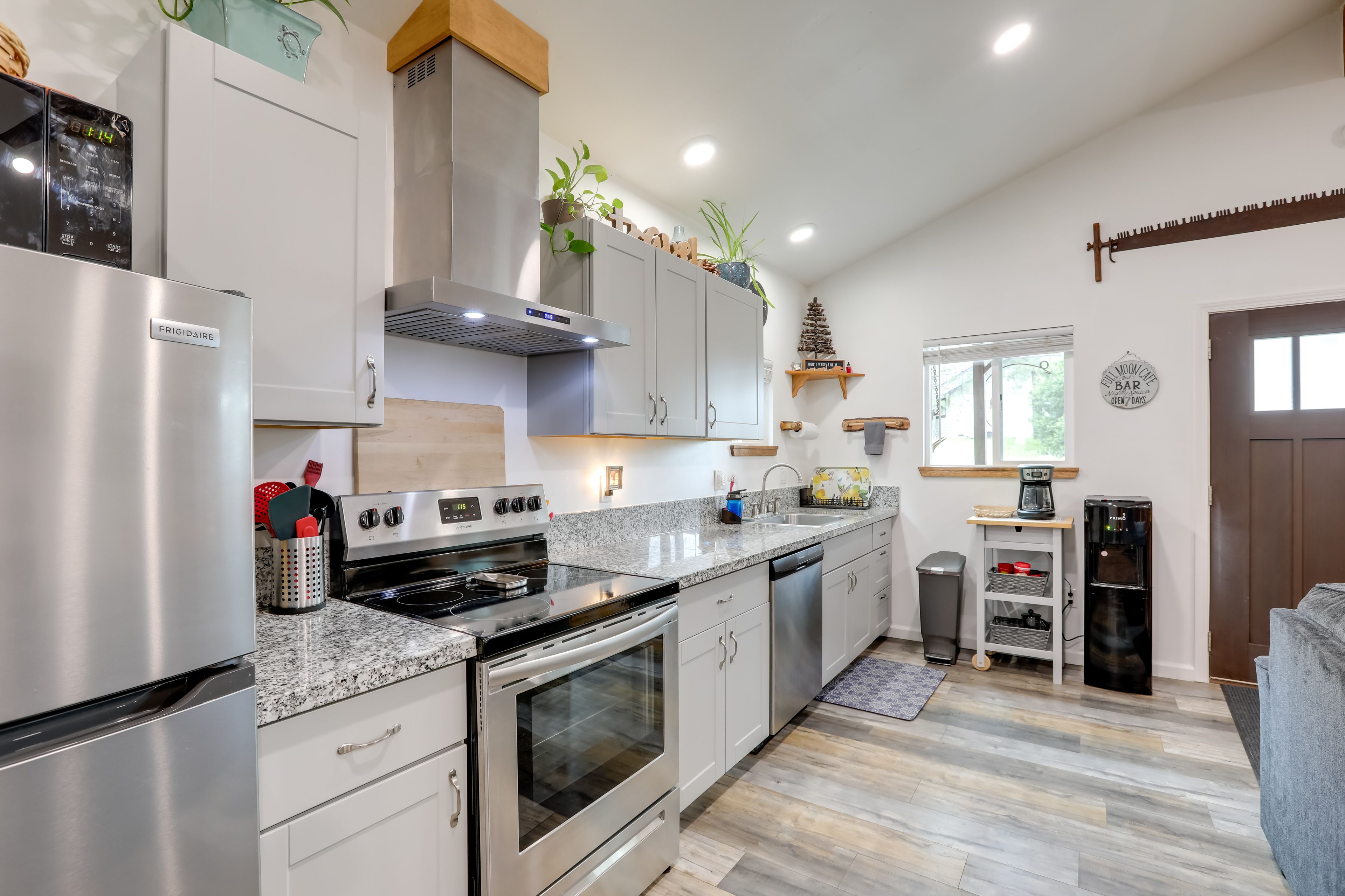 Kitchen | Cooking Basics Supplied | Coffee Provided