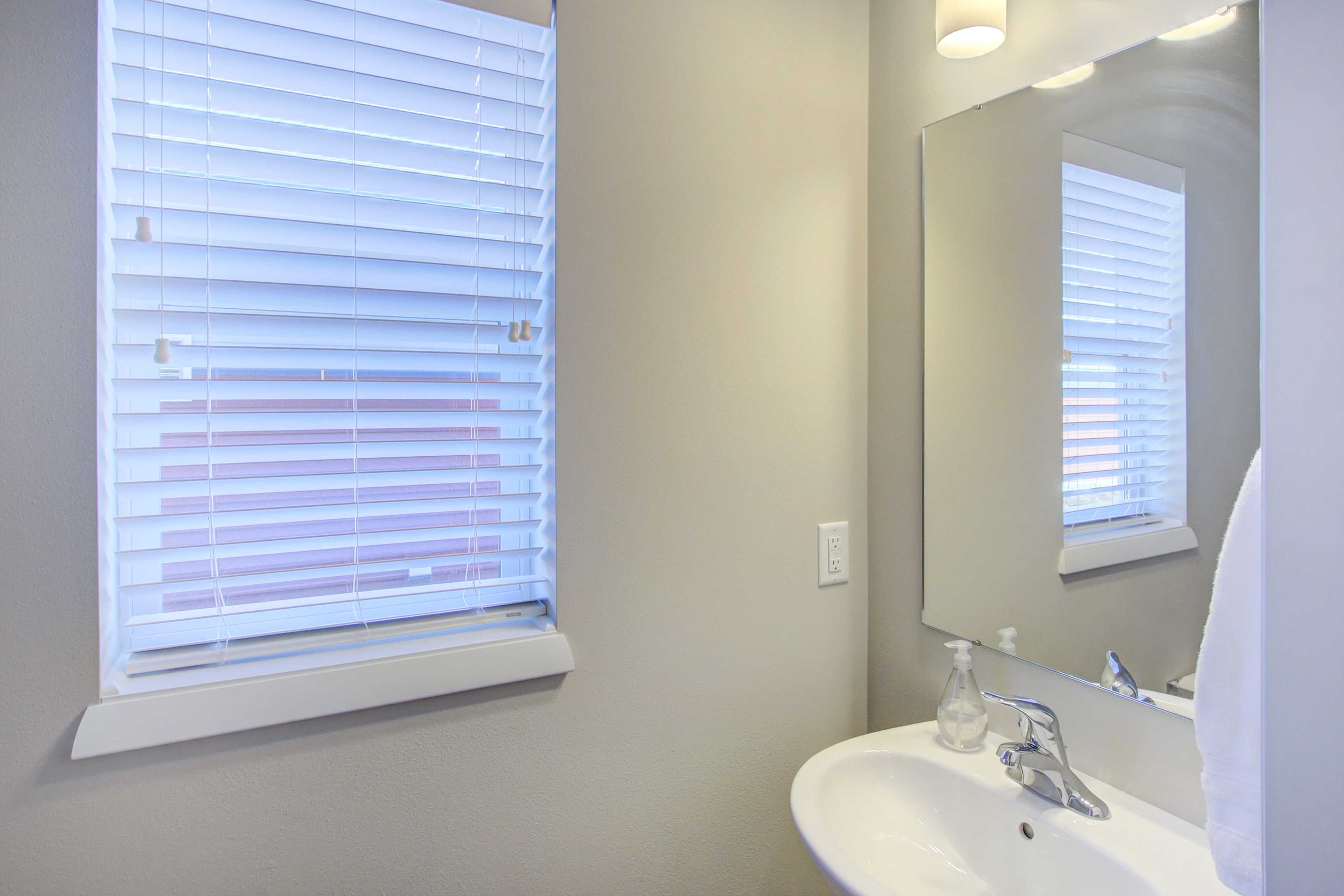 Half Bathroom | 1st Floor
