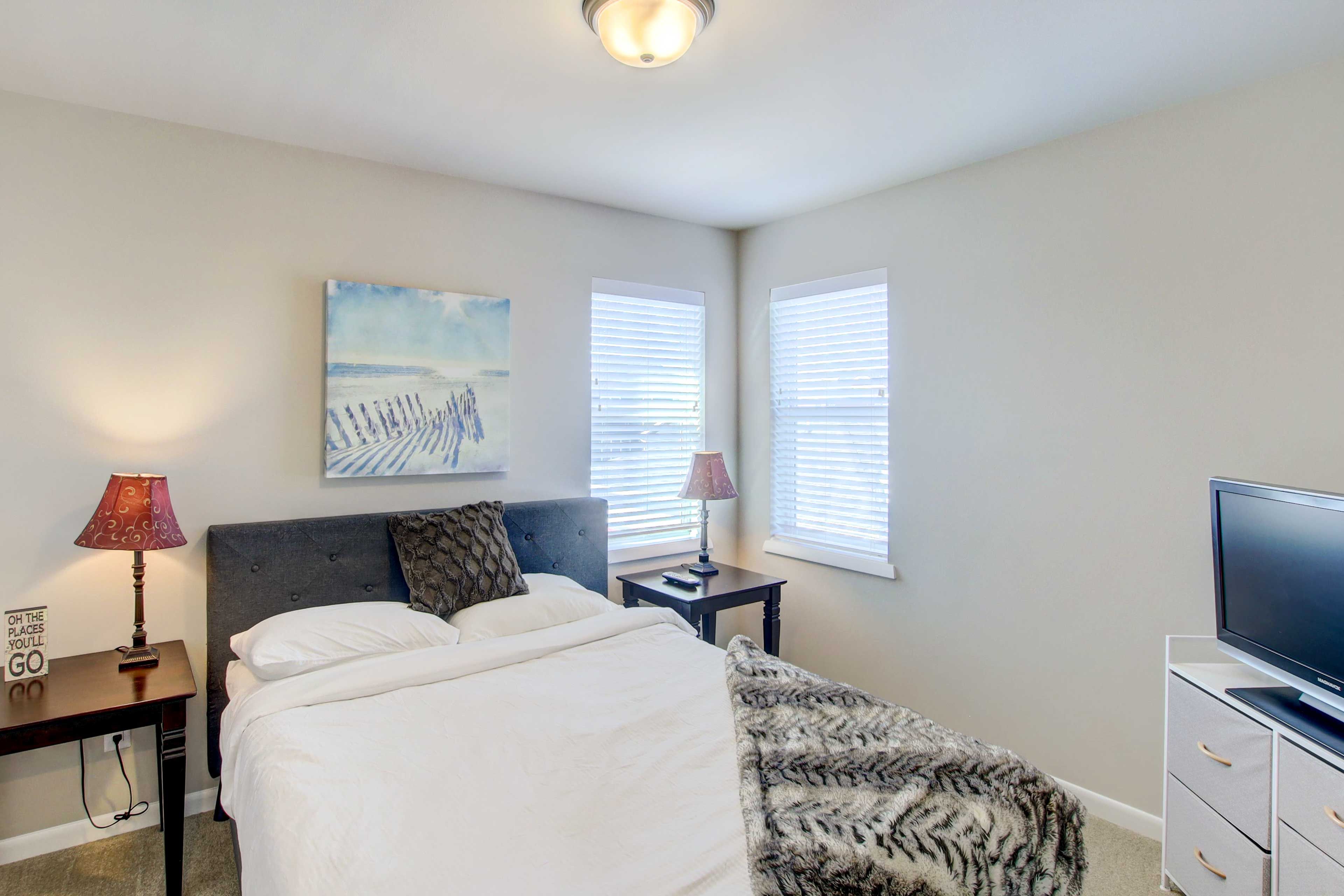 Bedroom 2 | Queen Bed | 2nd Floor