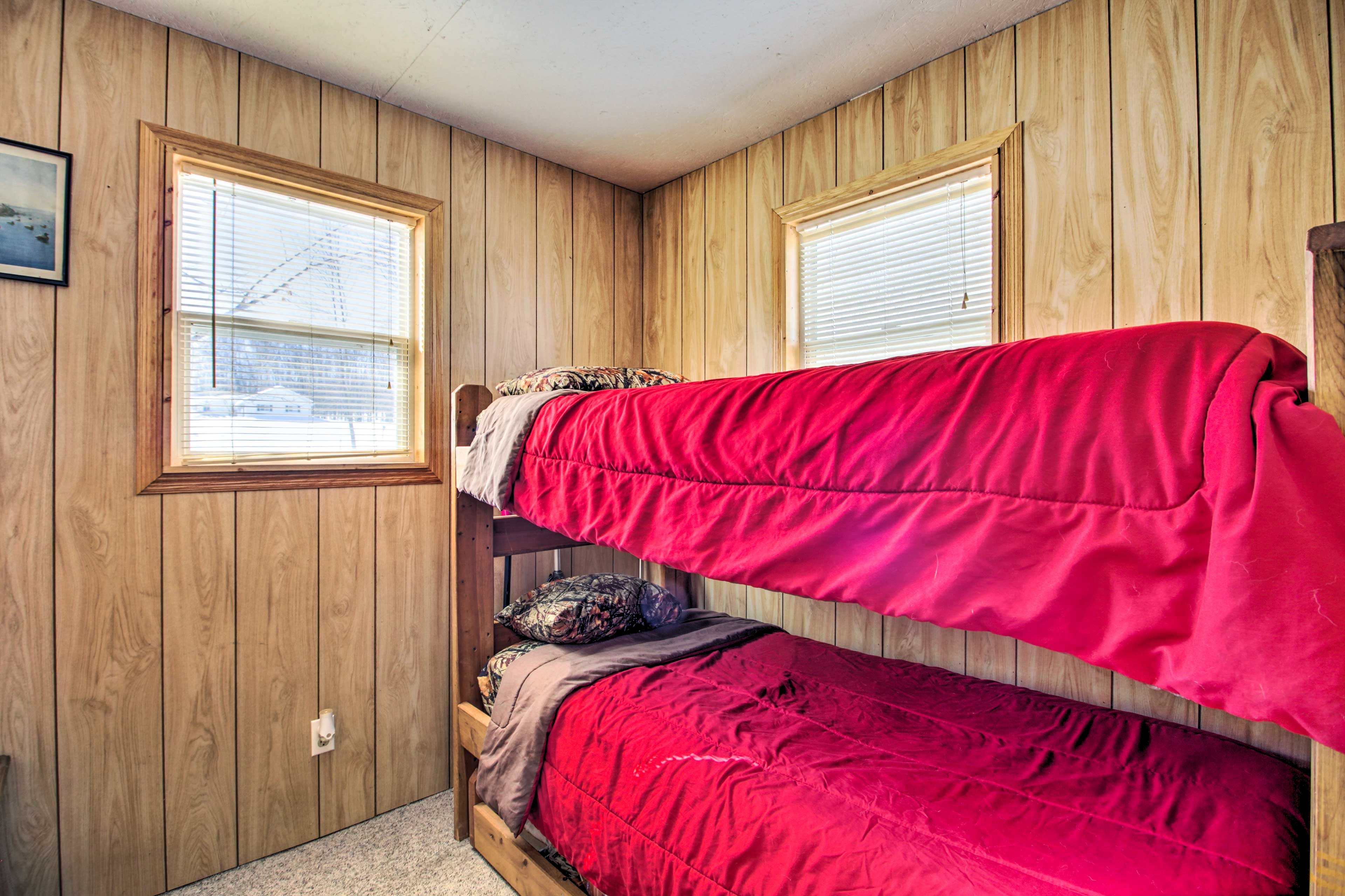Bedroom 2 | Twin Bunk Bed