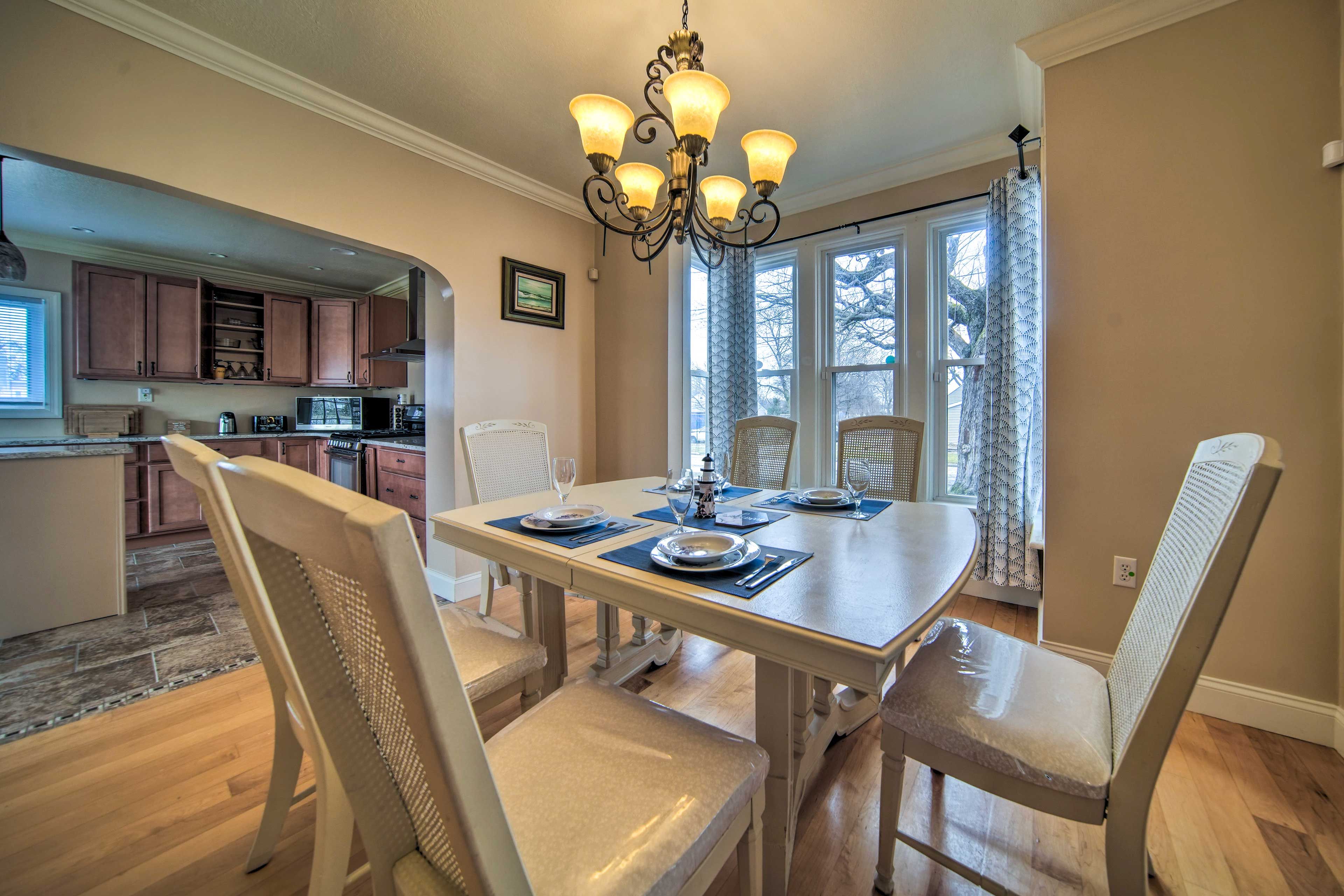 Dining Room | Dishware & Flatware
