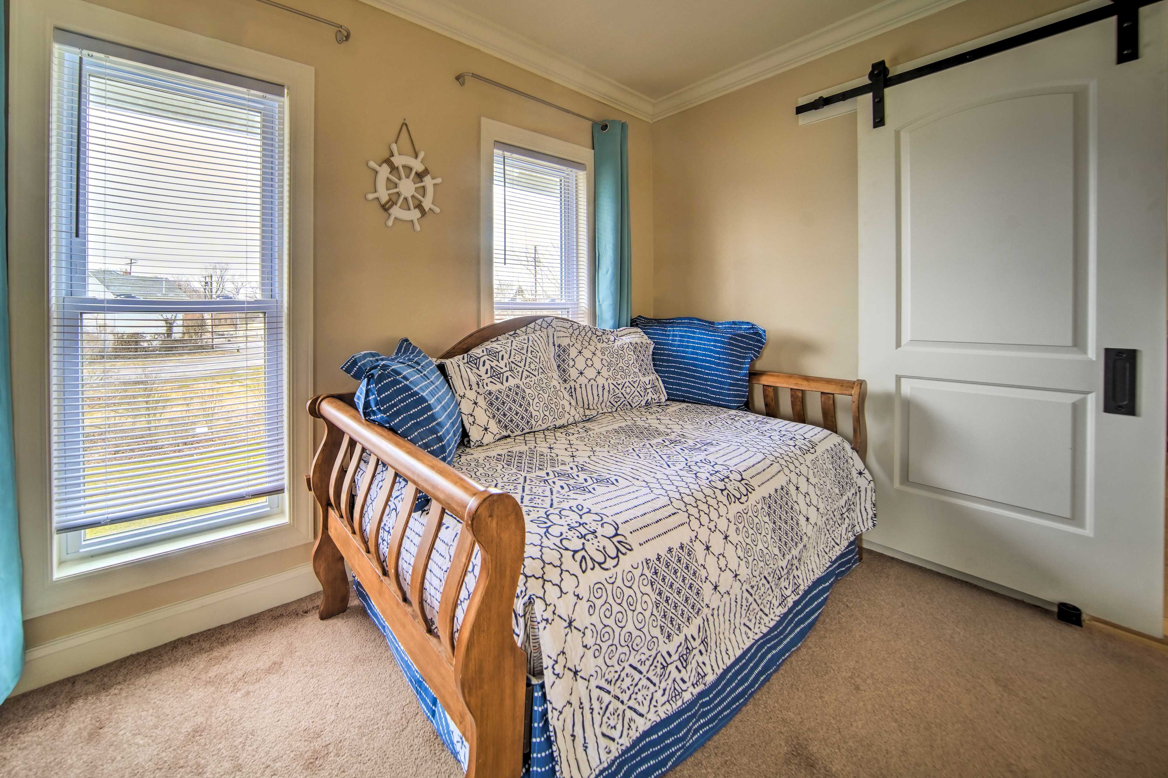 Loft | Twin Daybed