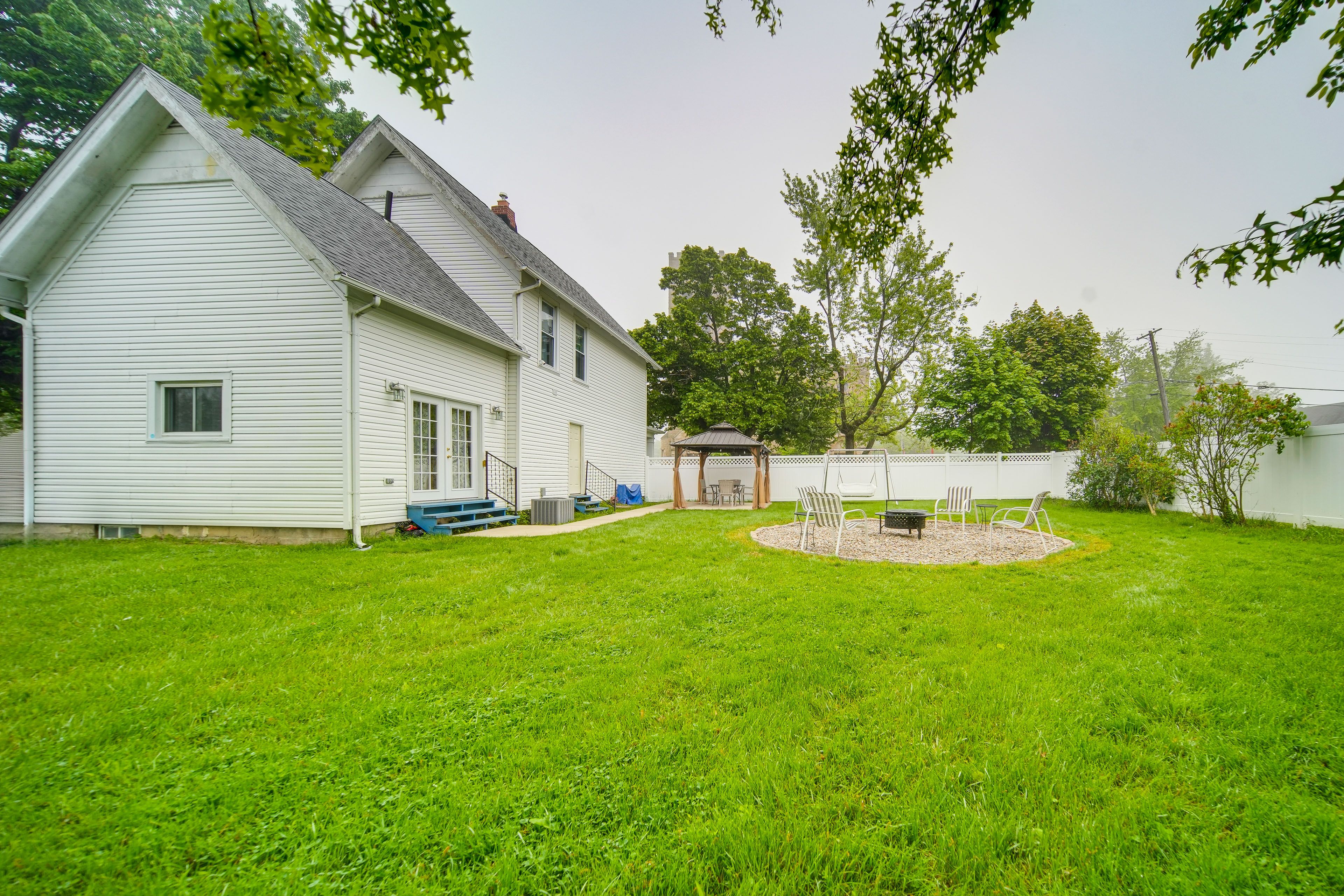 Yard Space | Fire Pit
