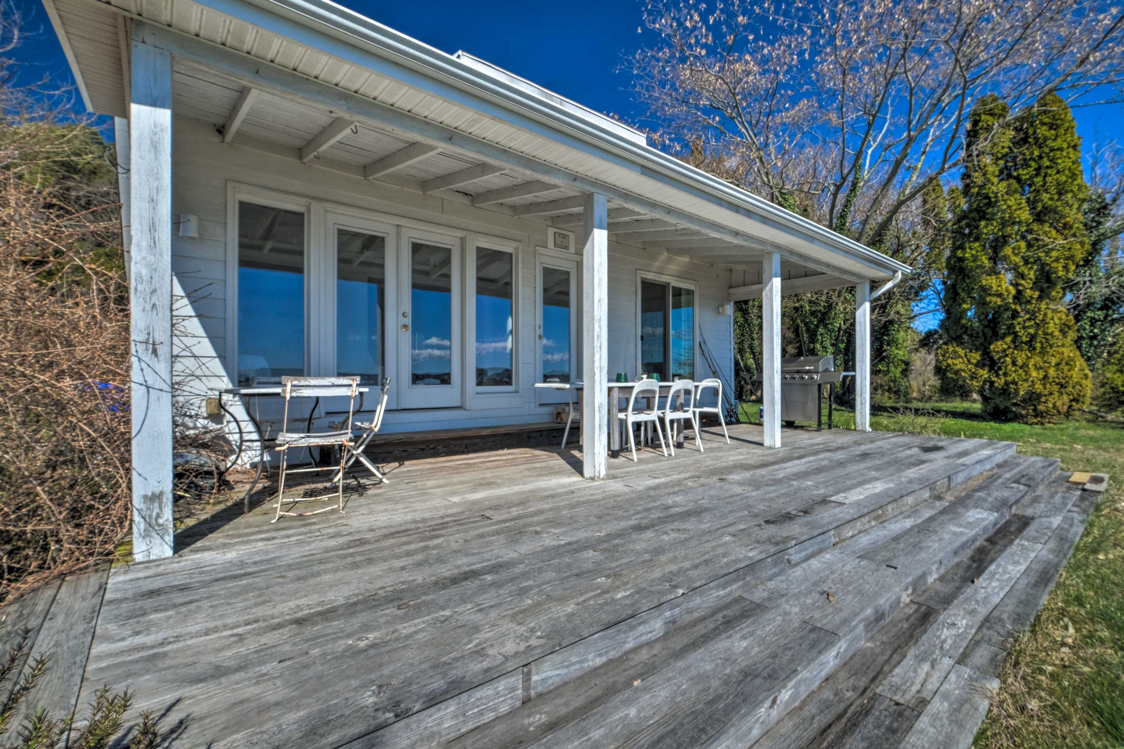 Private Deck | Gas Grill | Outdoor Dining Areas