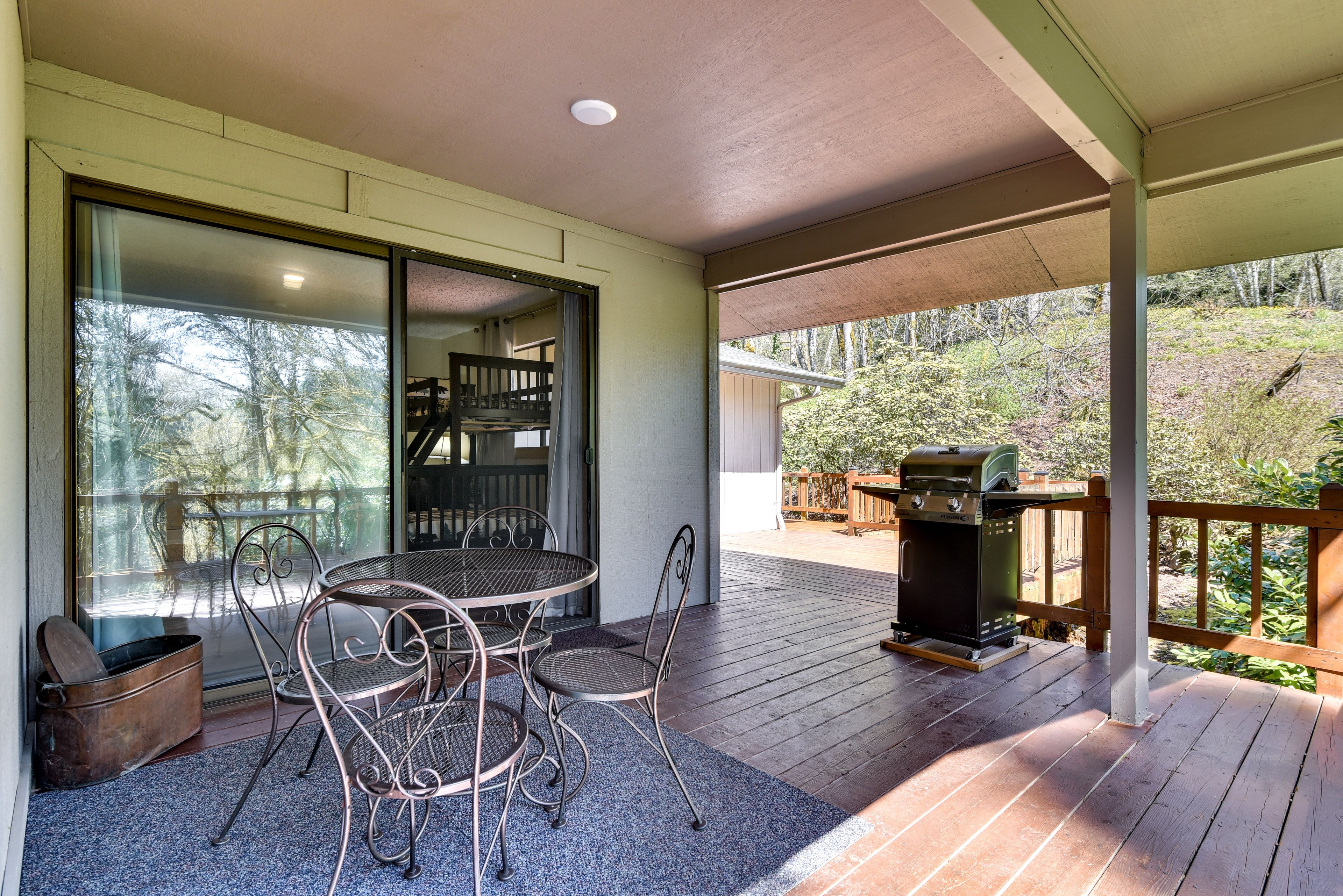 Private Wraparound Deck | Outdoor Dining | Gas Grill