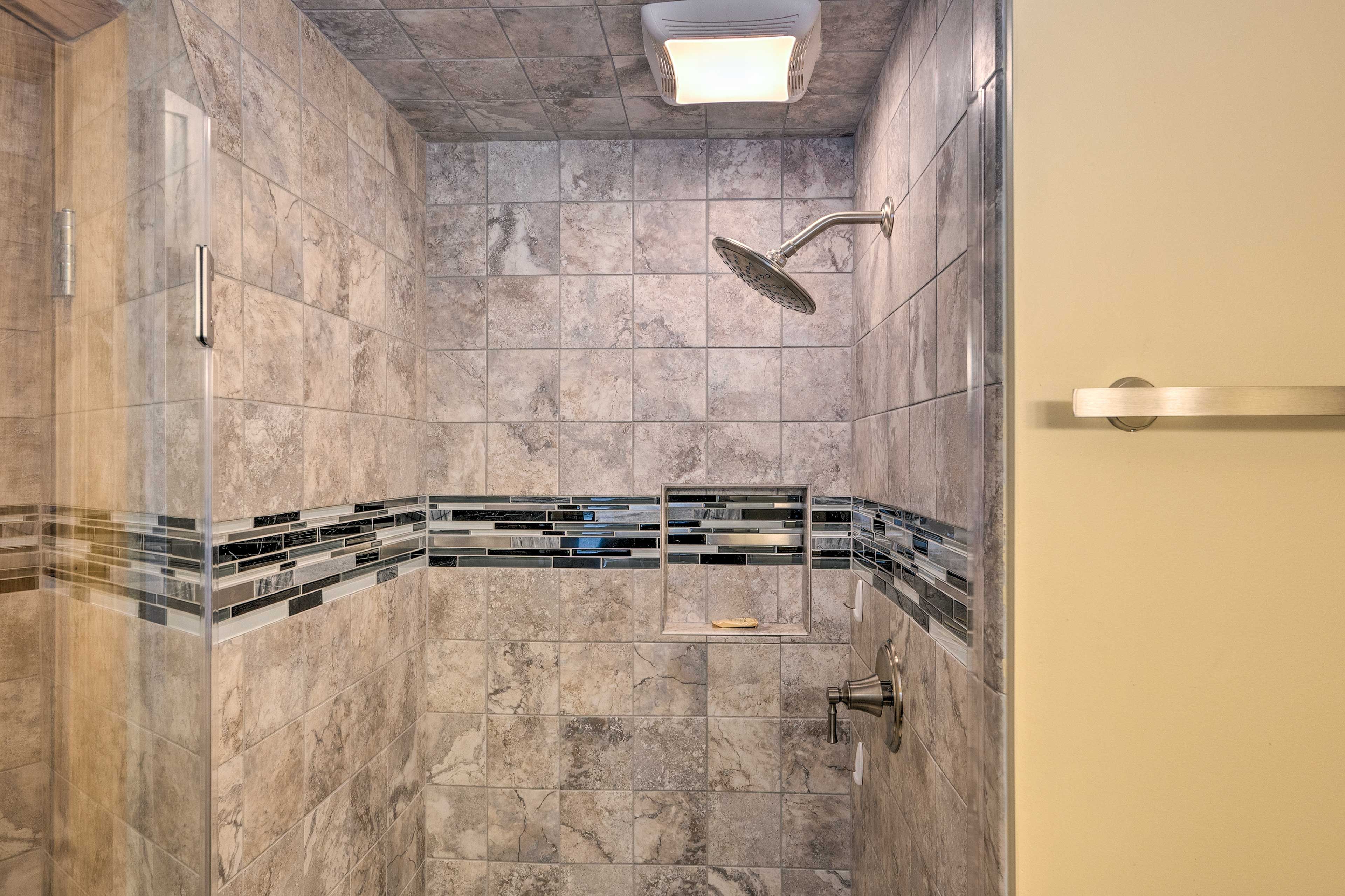 En-Suite Bathroom | Complimentary Toiletries