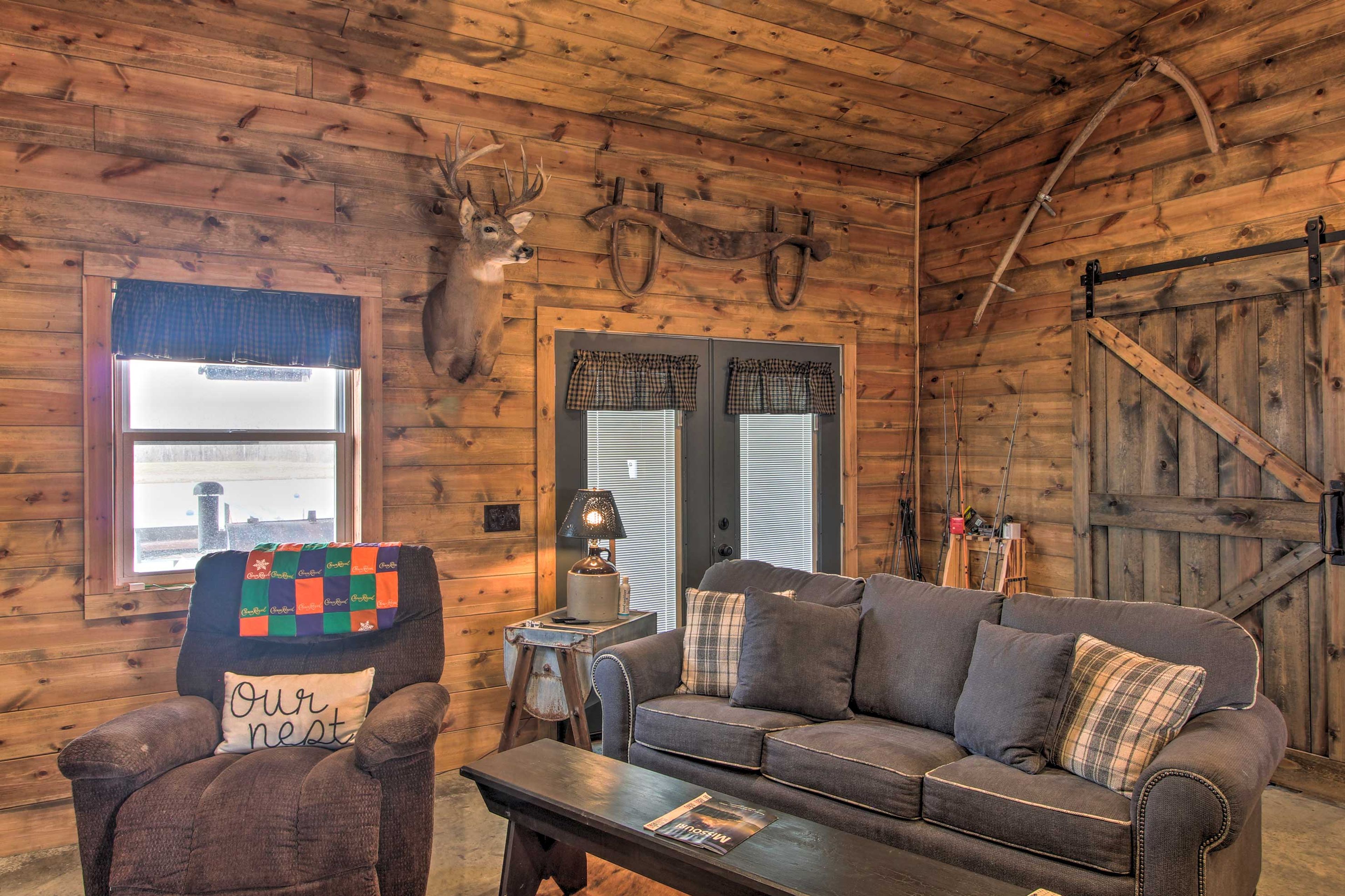 Living Room | Queen Sleeper Sofa
