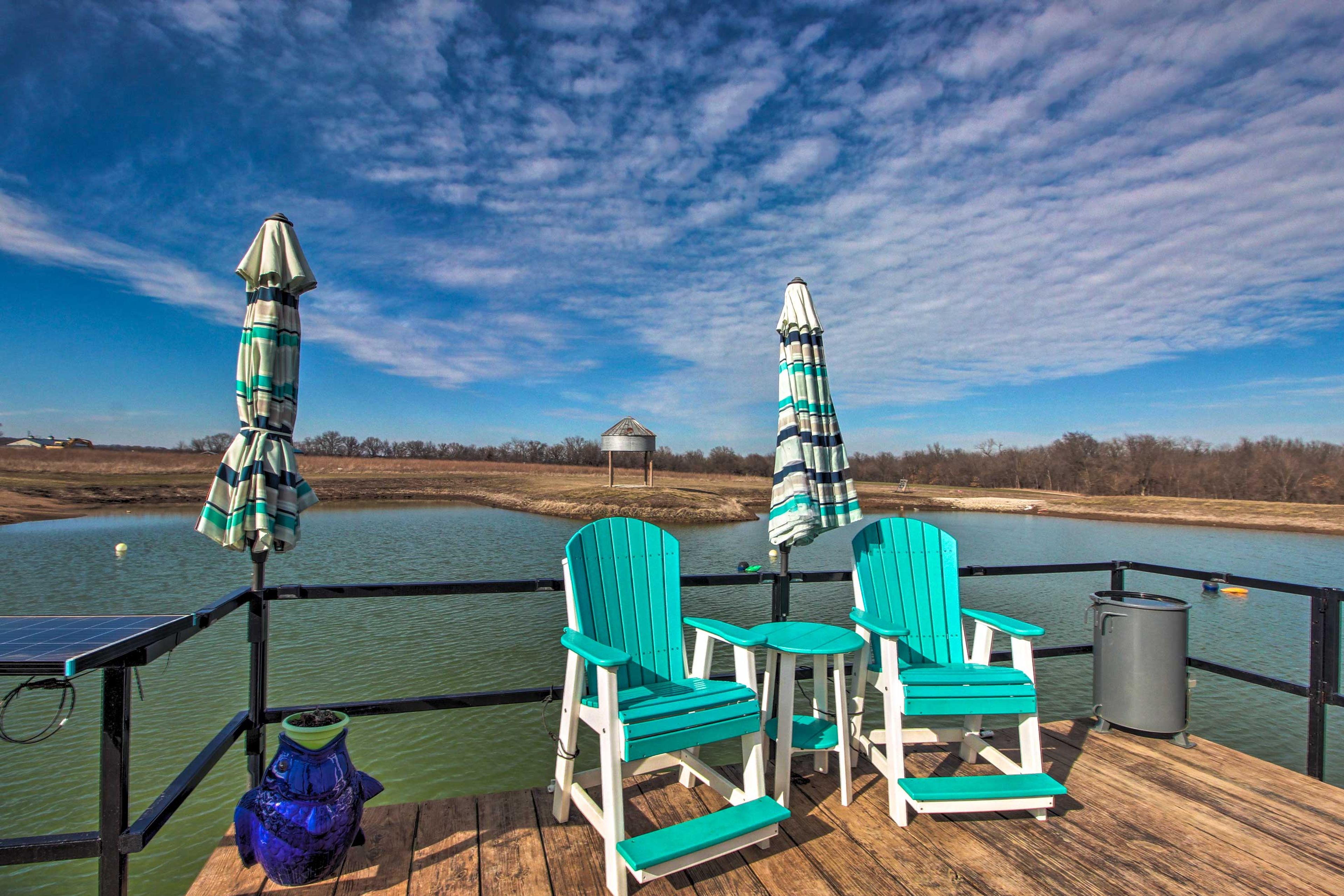 Catch-and-Release Pond | Shared Boat Dock (Small Motorboats & Kayaks Allowed)