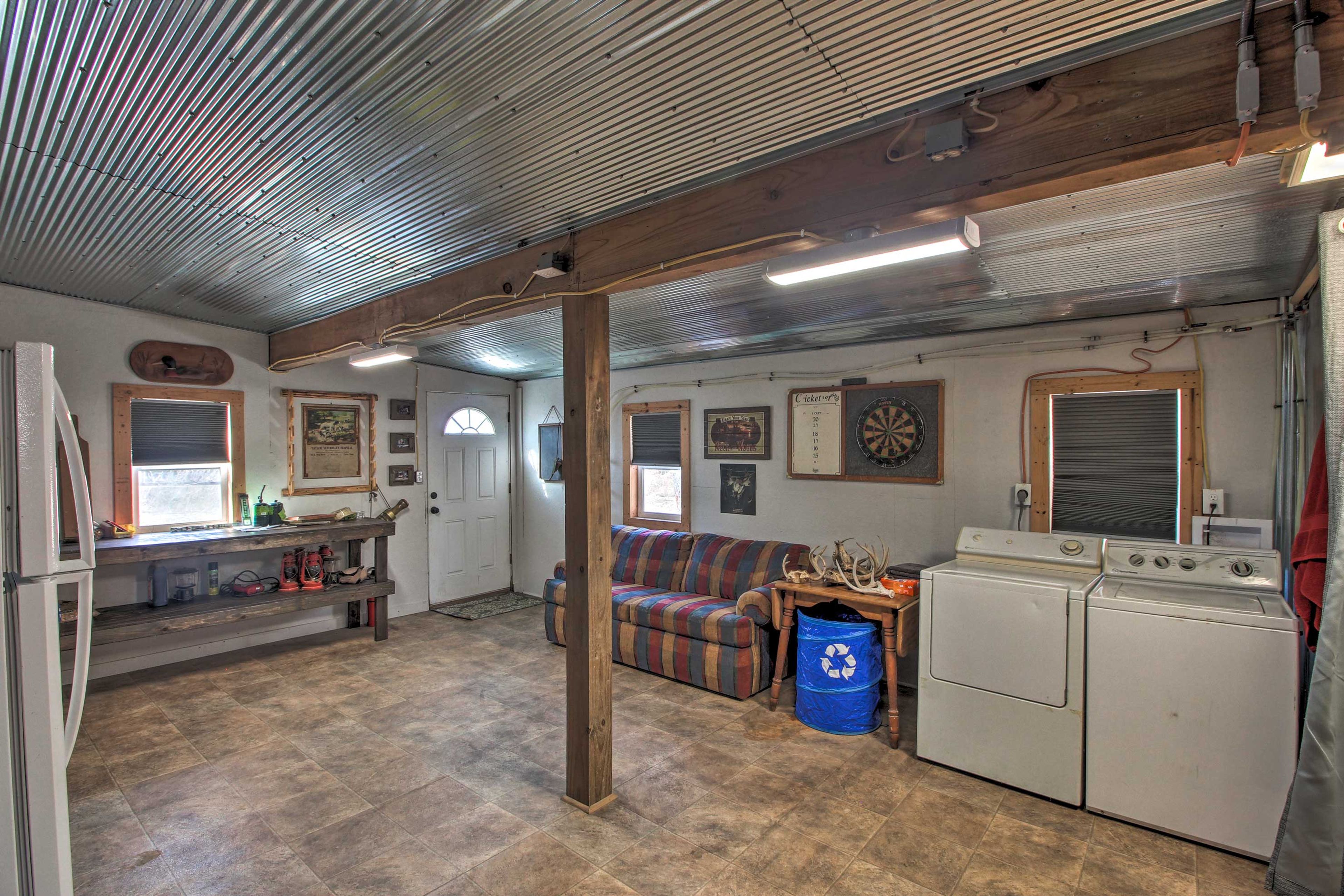 Studio | Full Sleeper Sofa | Laundry Area