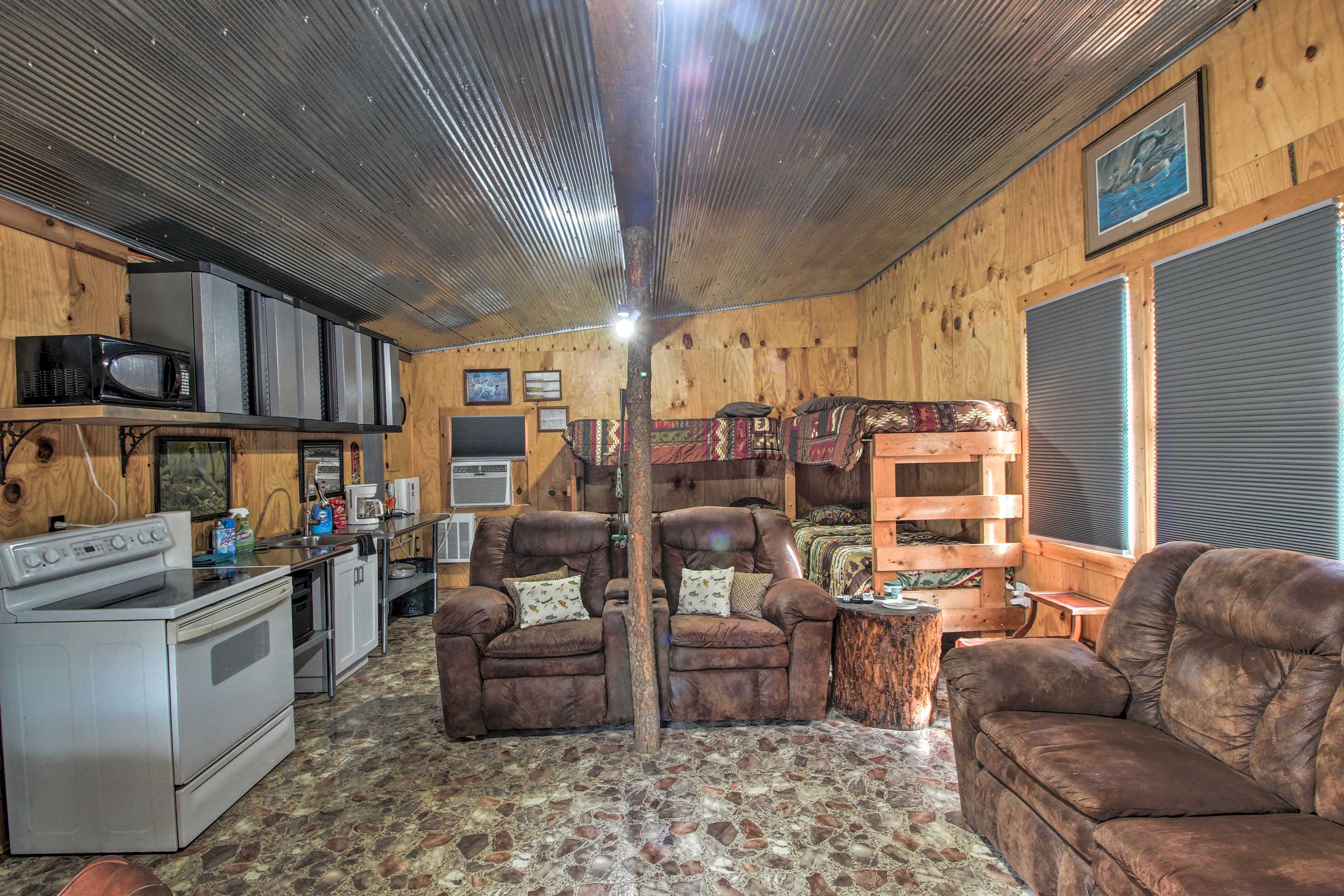 Studio | Smart TV w/ Cable | Electric Heat | 2 Wall A/C Units