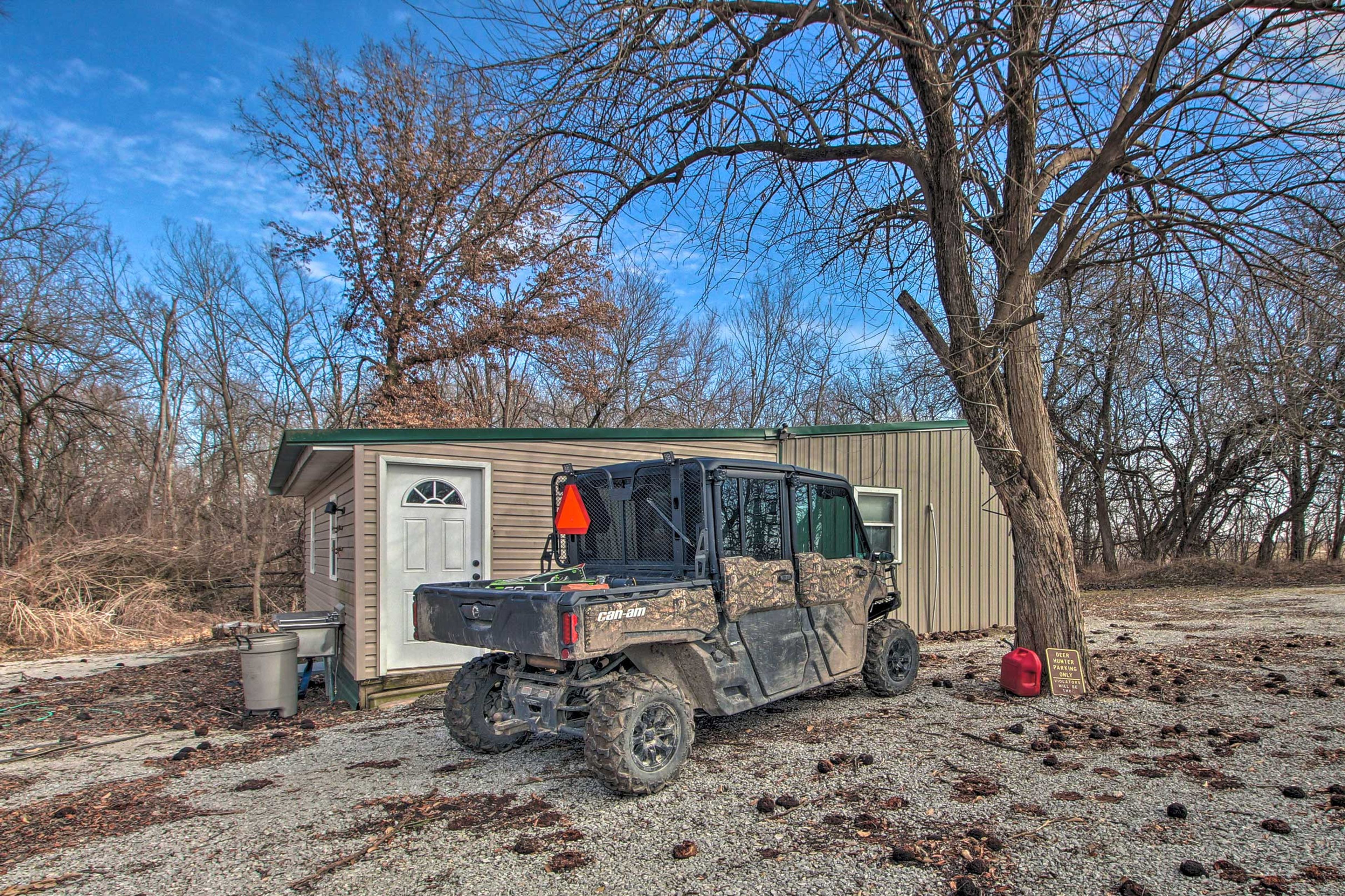 Property Exterior | Gravel Driveway (4 Vehicles) | RV/Trailer Parking Allowed