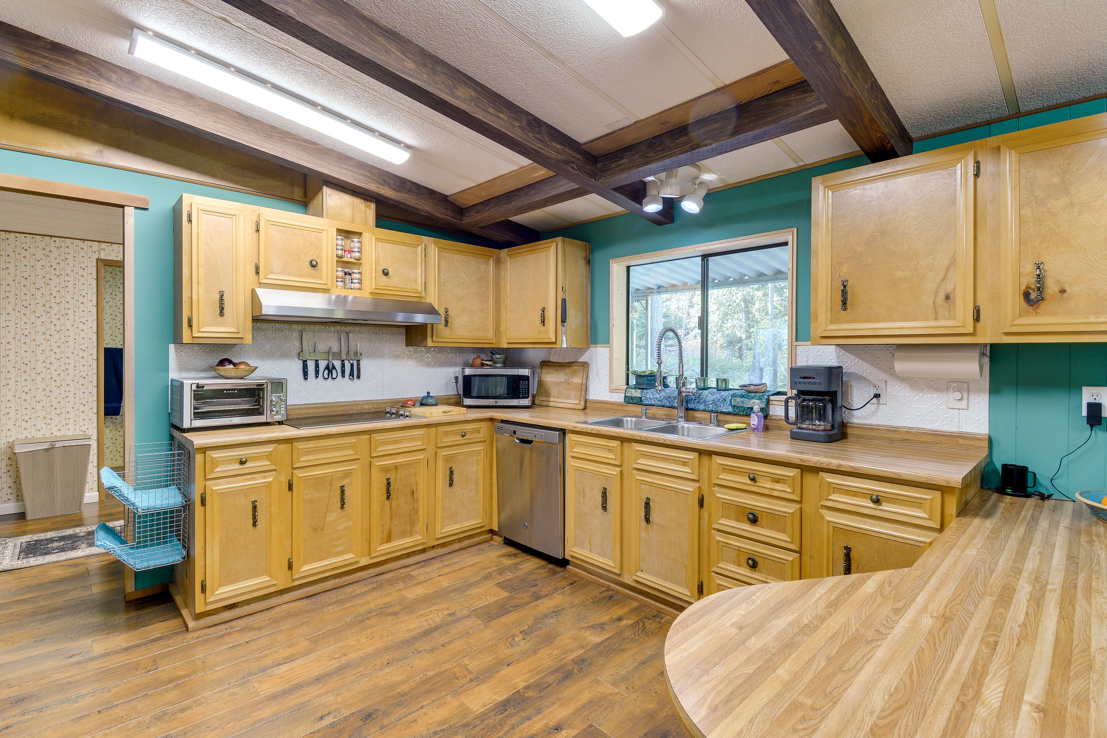 Kitchen | Cooking Basics & Spices | Blender | Drip Coffee Maker | Toaster Oven