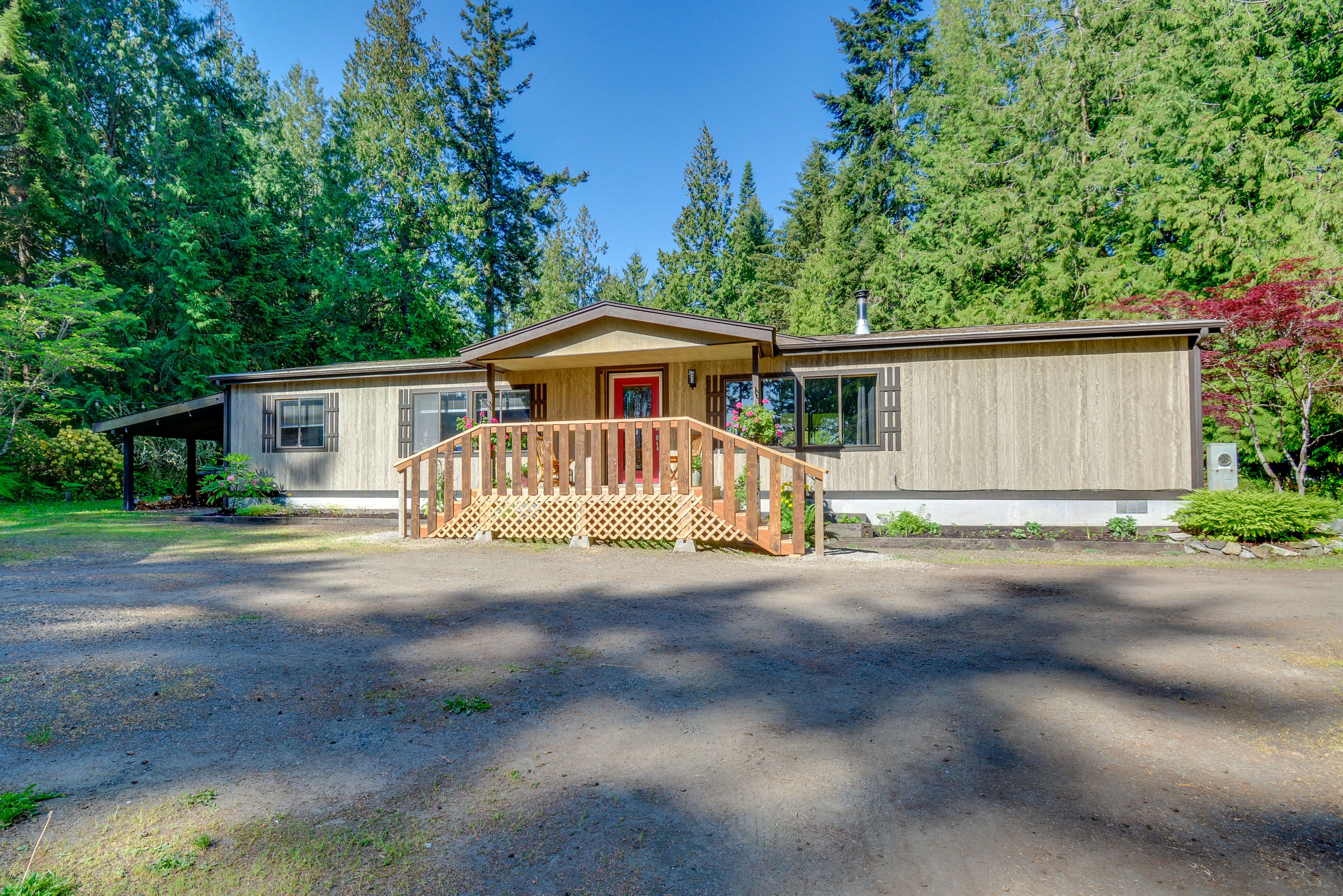 Parking | Driveway (2 Vehicles) | RV/Trailer Parking