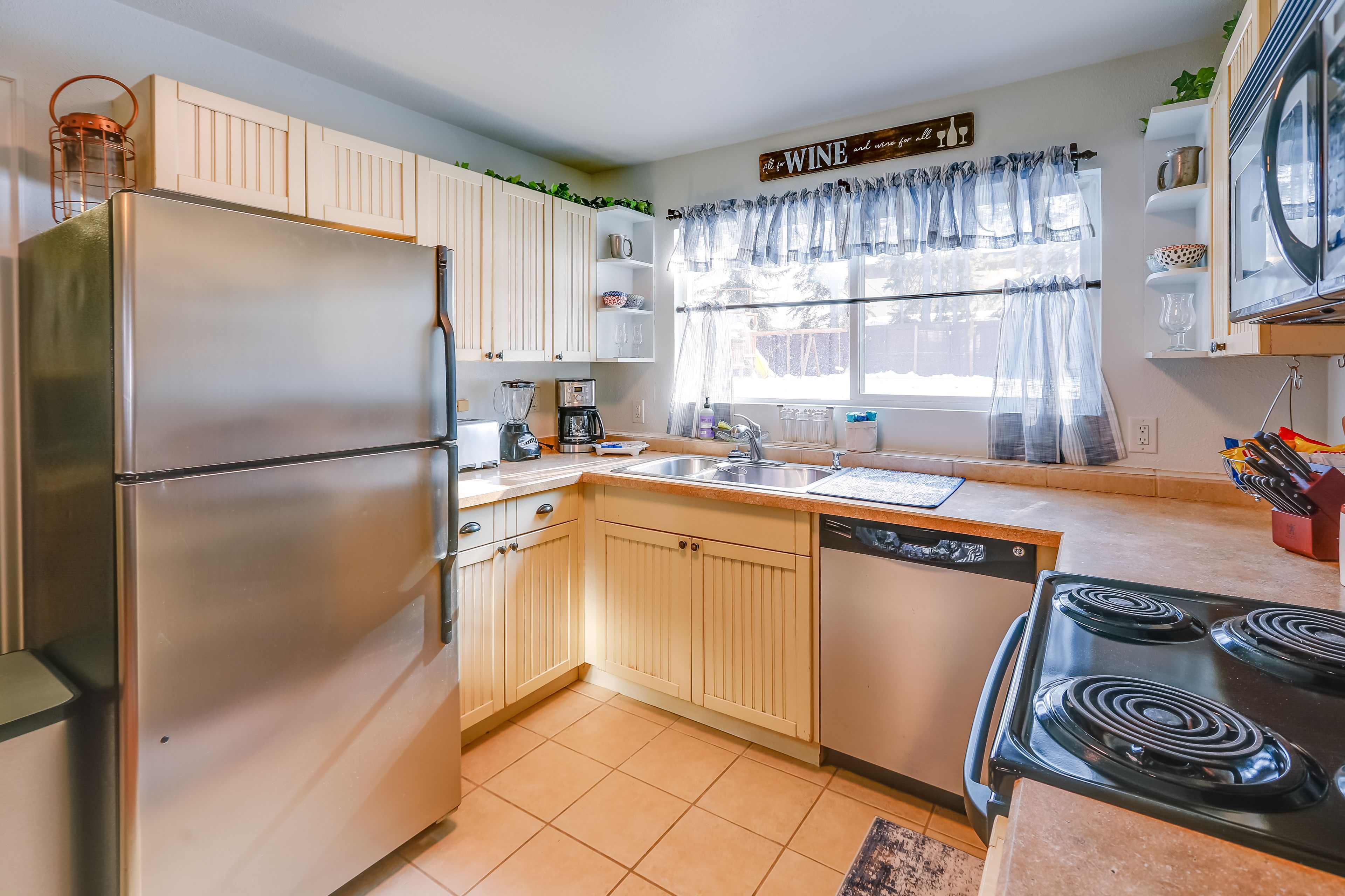 Property Interior | Single-Story Apartment on Basement Level