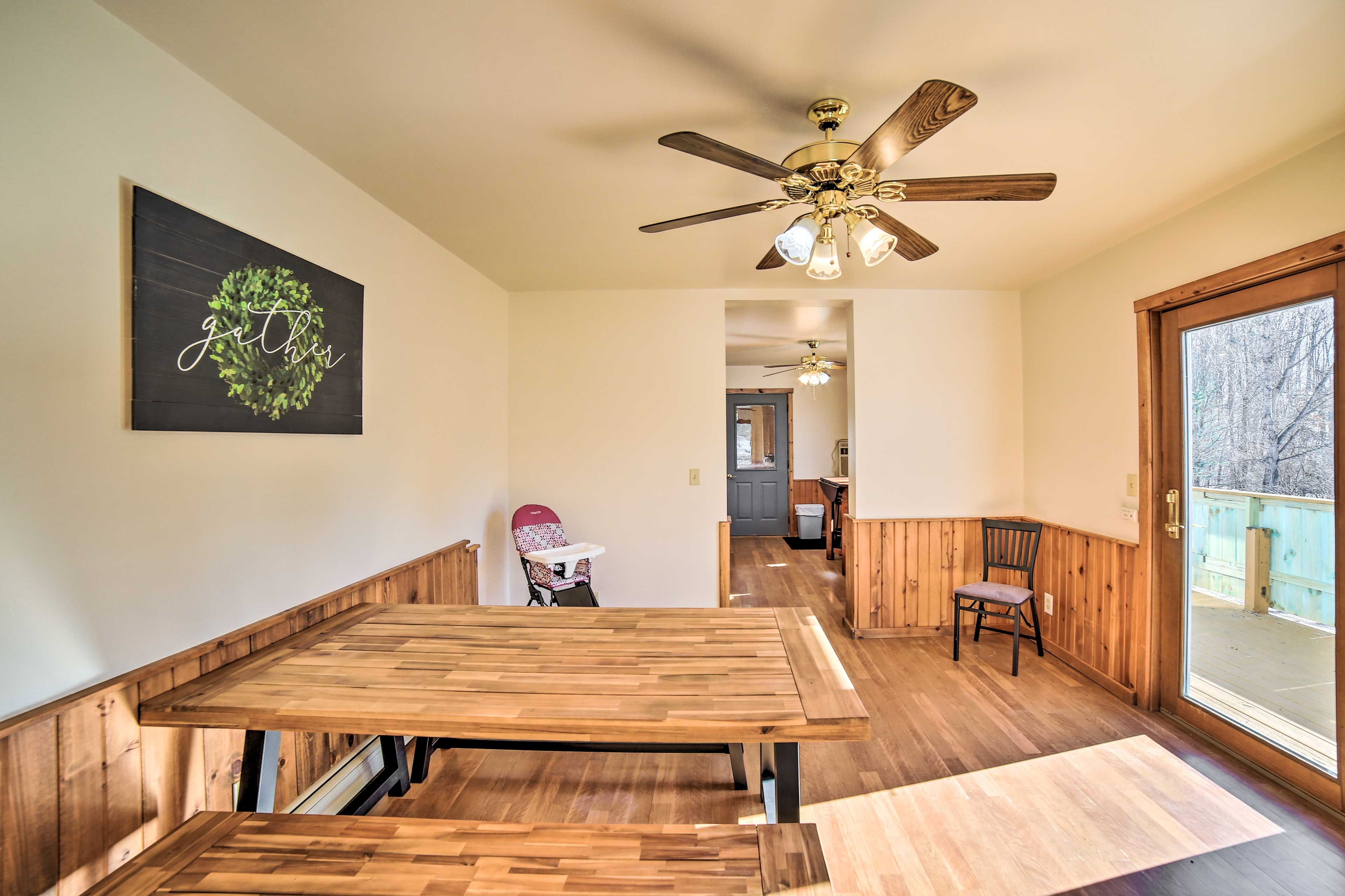 Dining Room | Dishware & Flatware Provided