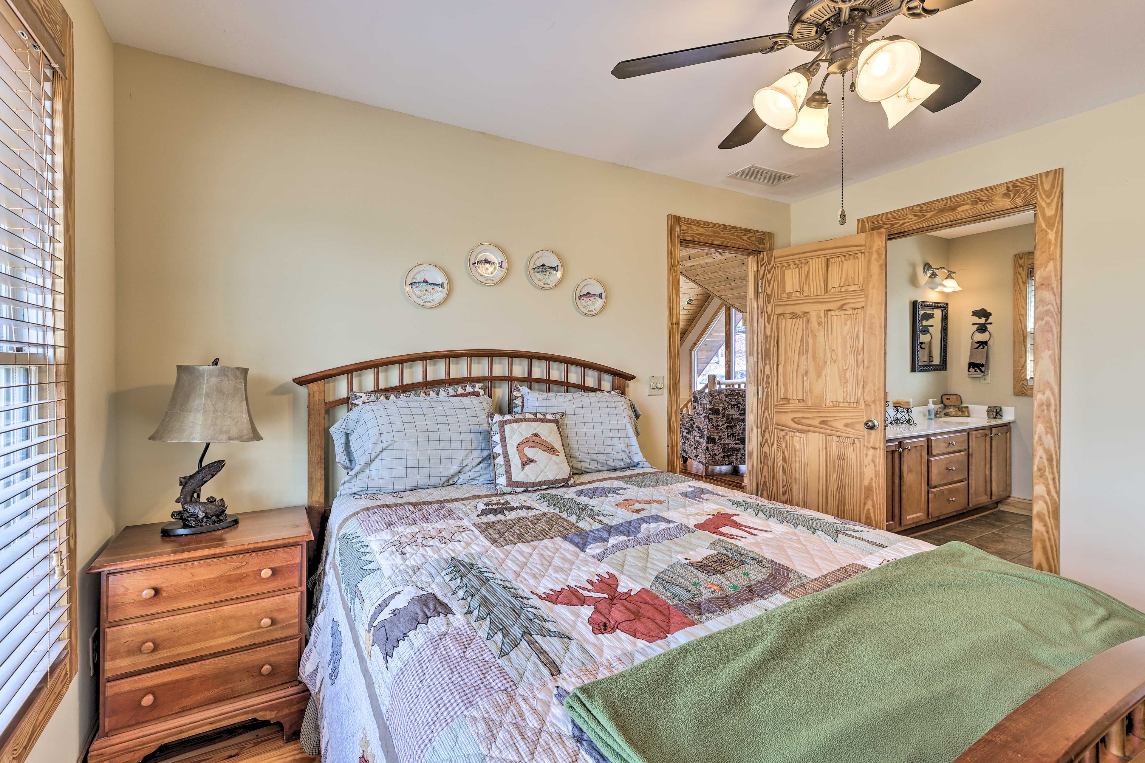 Bedroom 3 | Queen Bed | 2nd Floor