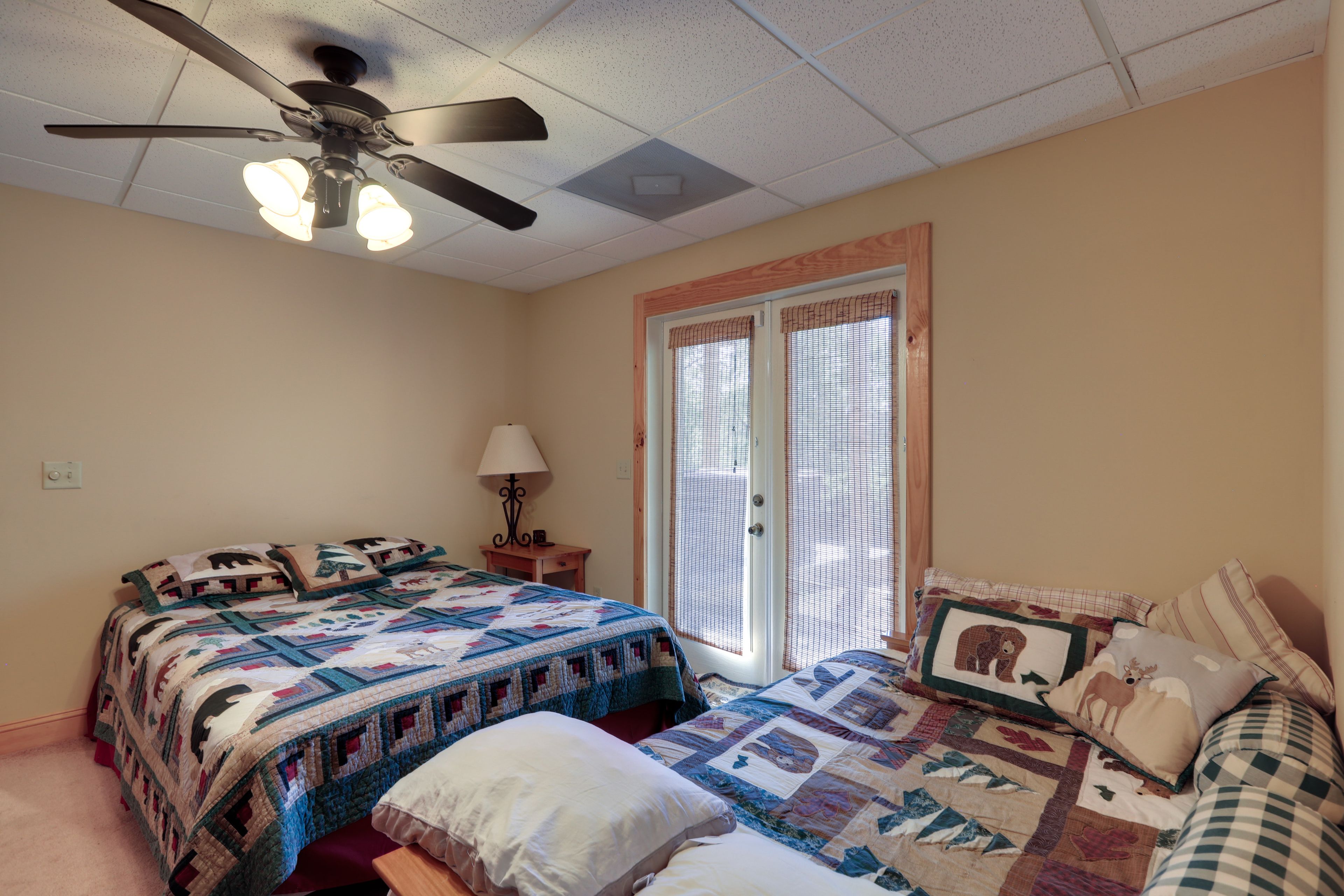 Bedroom 4 | Queen Bed | Twin Daybed | Basement Level