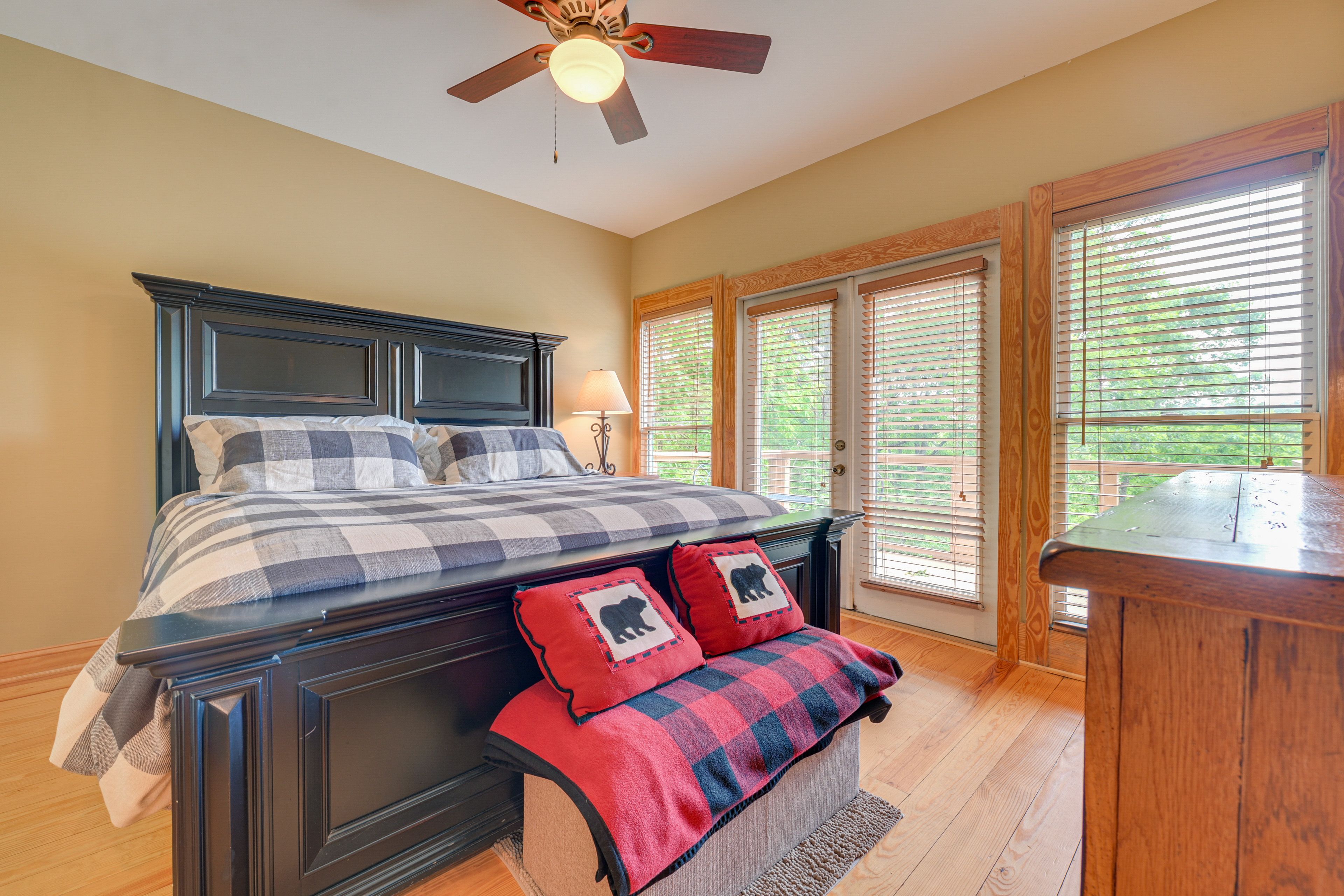Bedroom 1 | King Bed | 2nd Floor