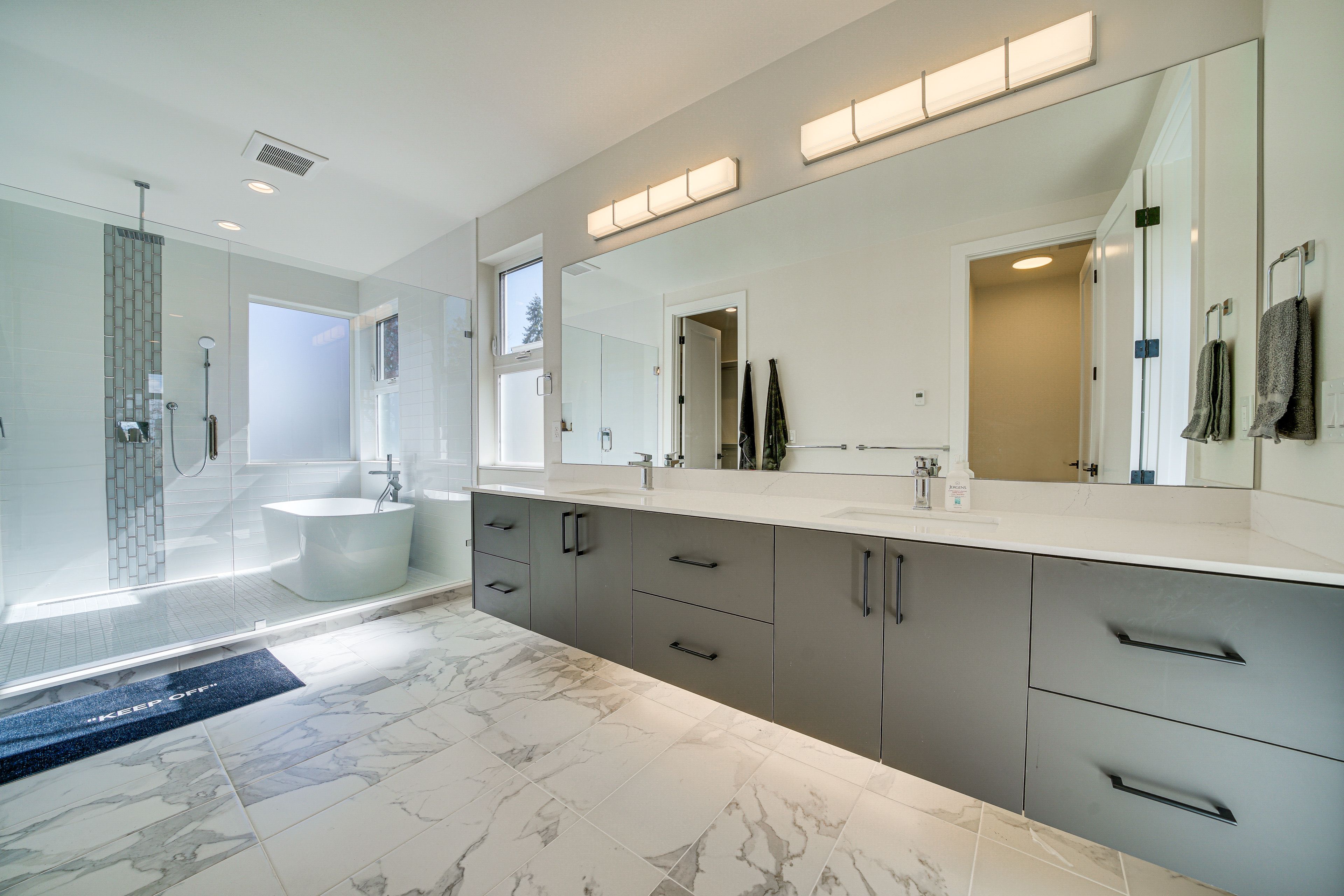 Full Bathroom | Heated Floors | Complimentary Toiletries | 2nd Floor