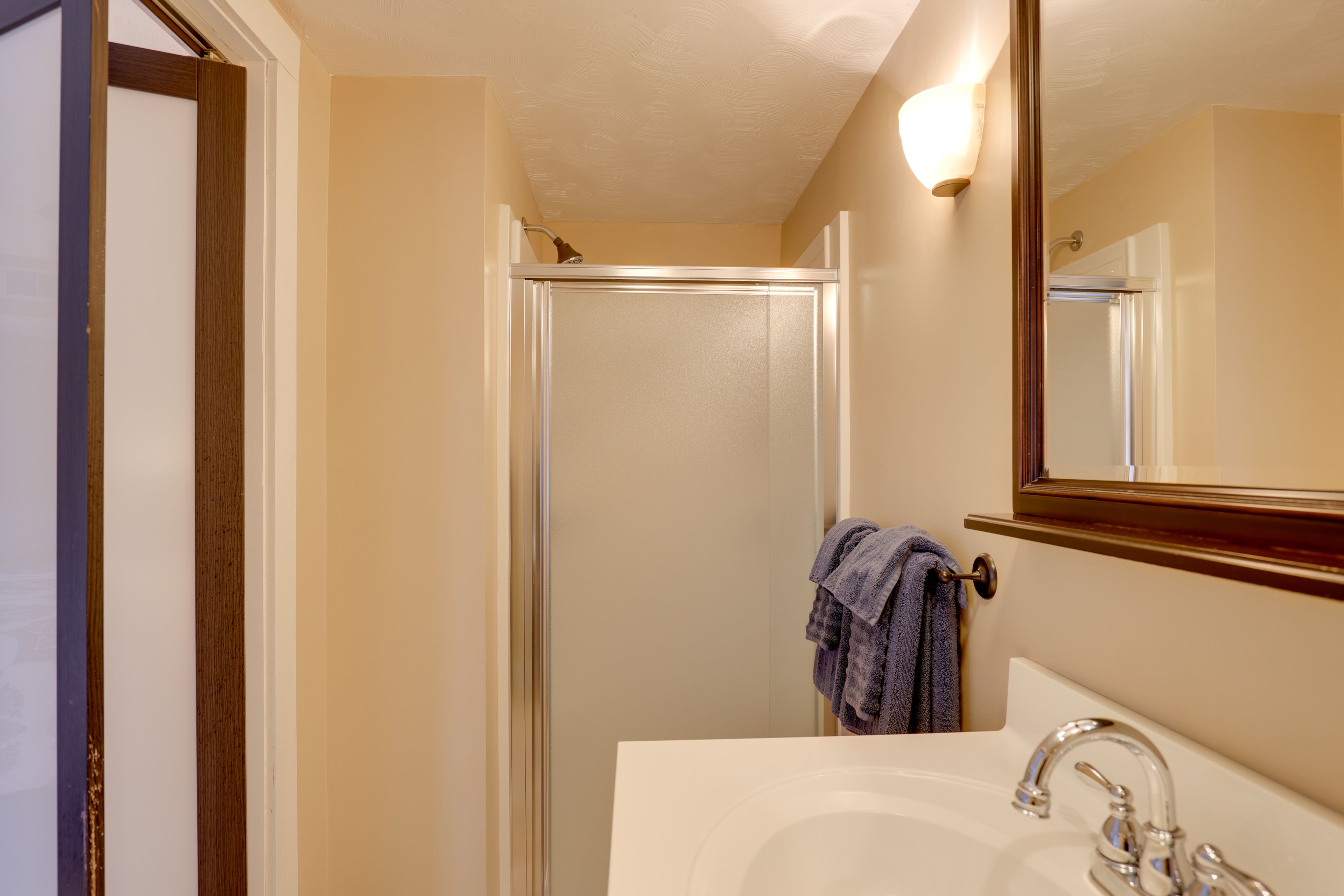En-Suite Bathroom | Complimentary Toiletries | Hair Dryers | Towels Provided