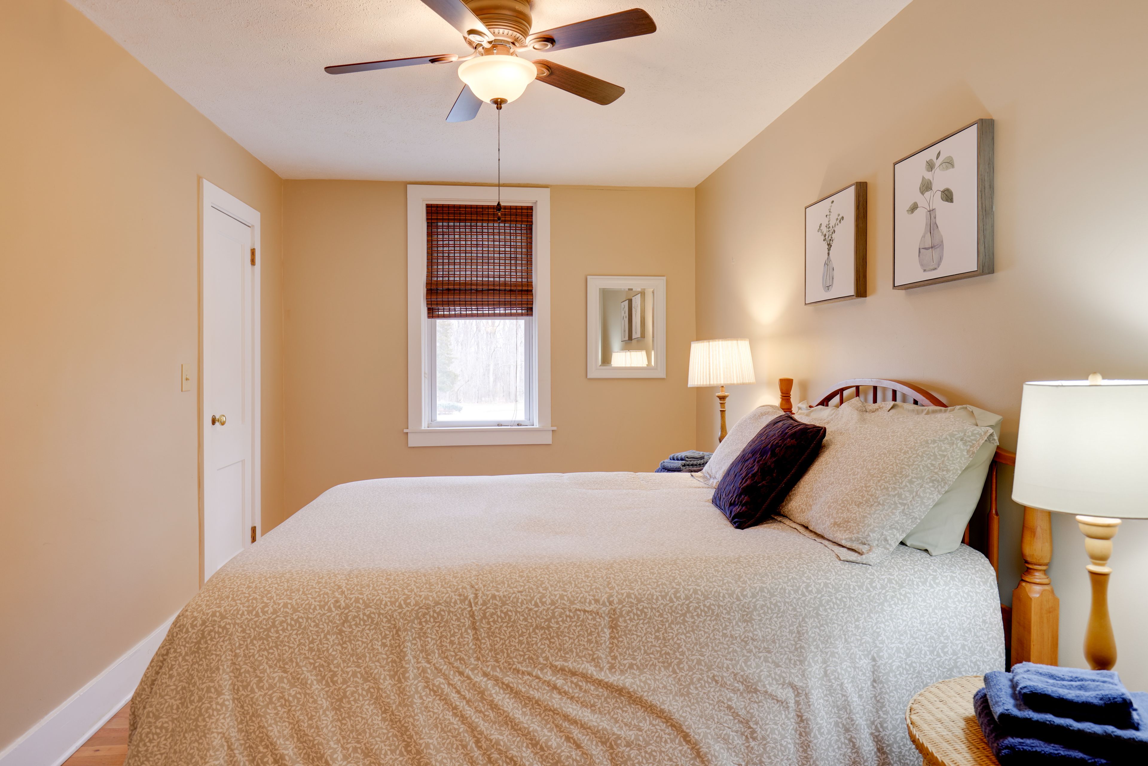 Bedroom 3 | Queen Bed