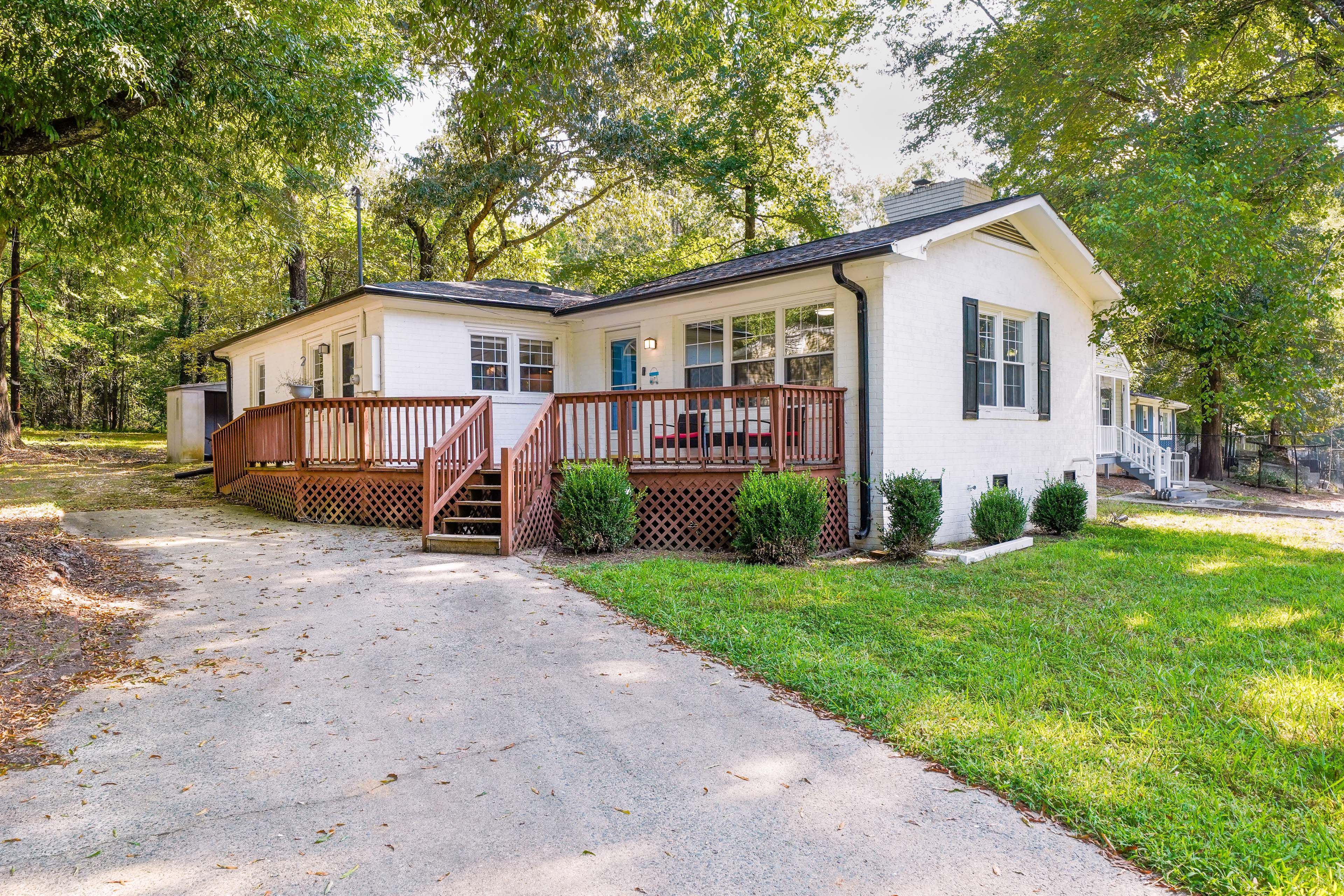 Hillsborough Vacation Rental | 3BR | 1BA | 6 Steps to Enter | 1,231 Sq Ft