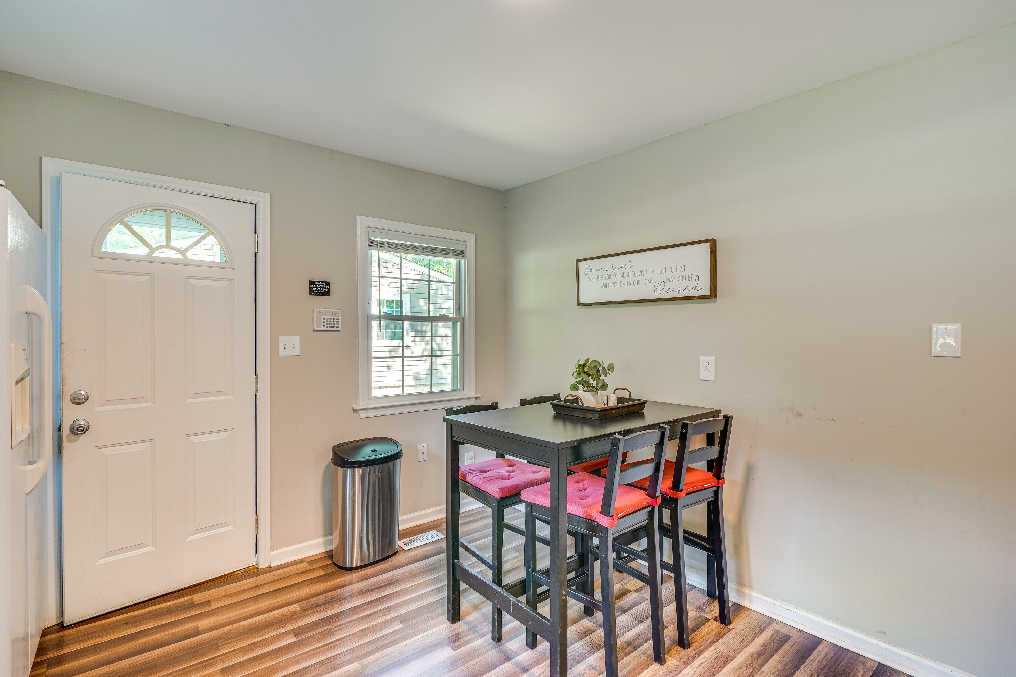 Dining Room | Dishware & Flatware