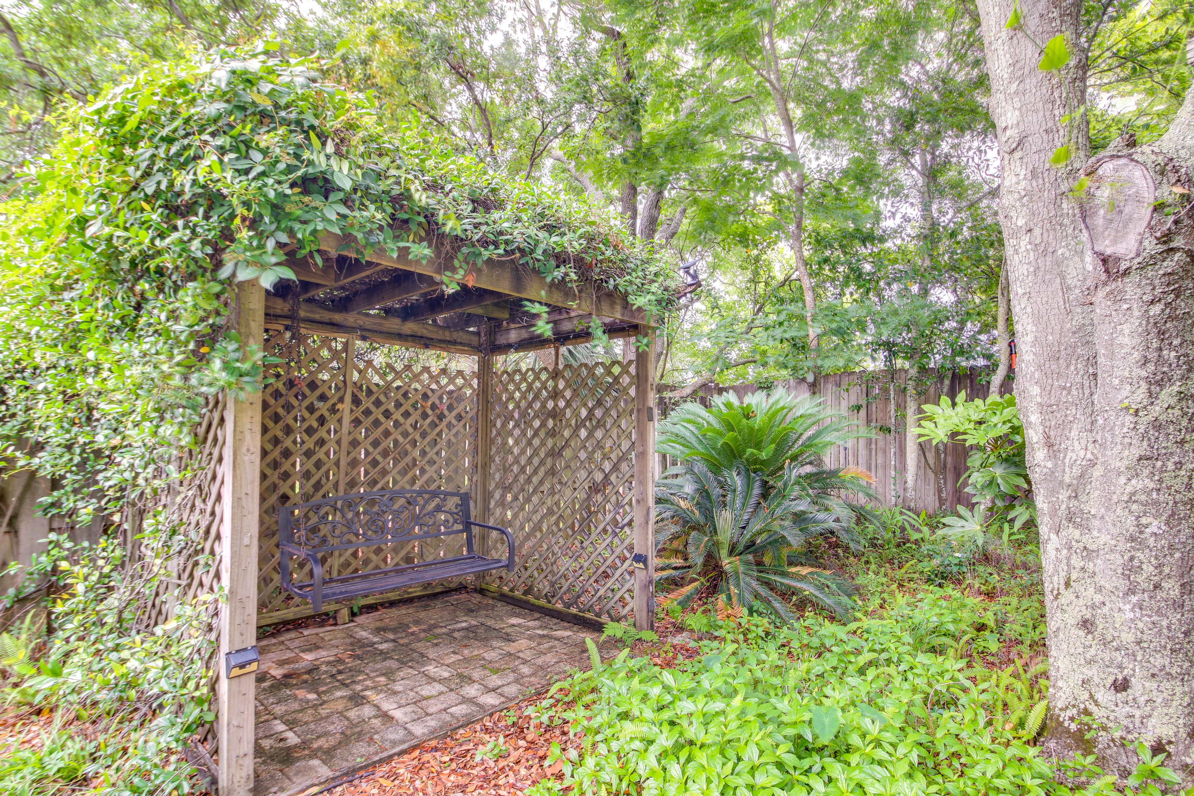 Fenced Backyard (Short Fence) | Gazebo w/ Swing