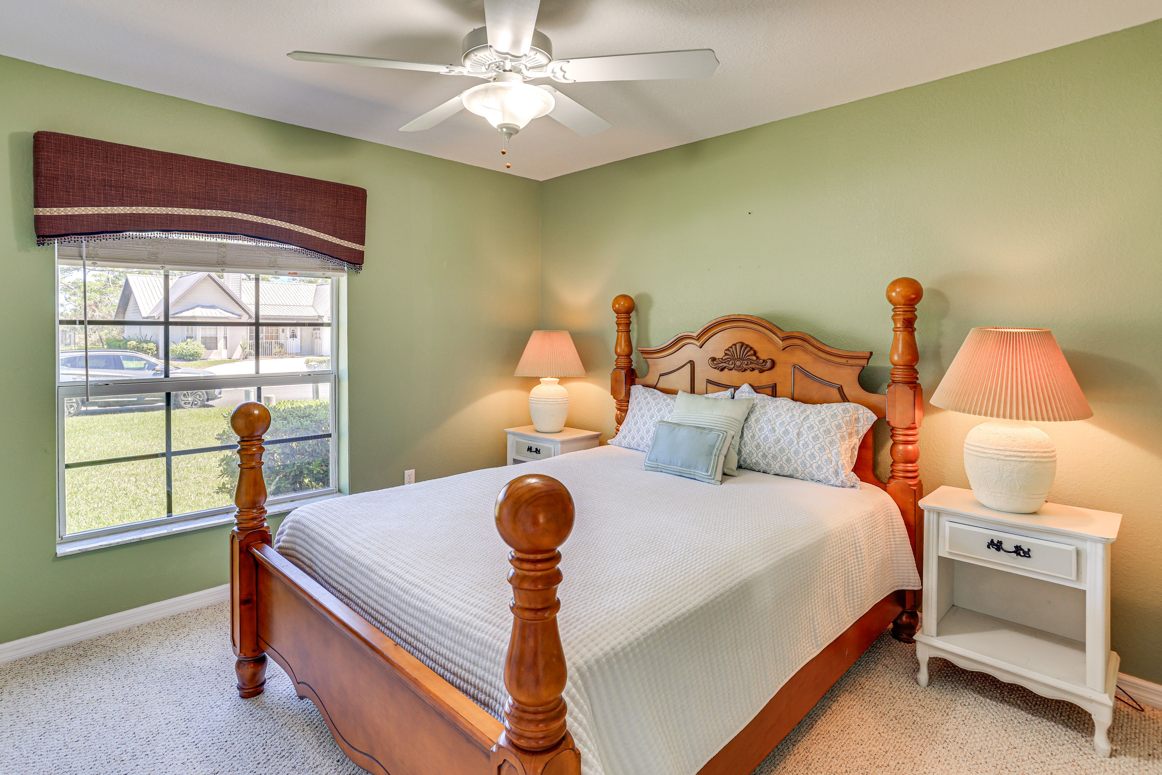 Bedroom 3 | Queen Bed