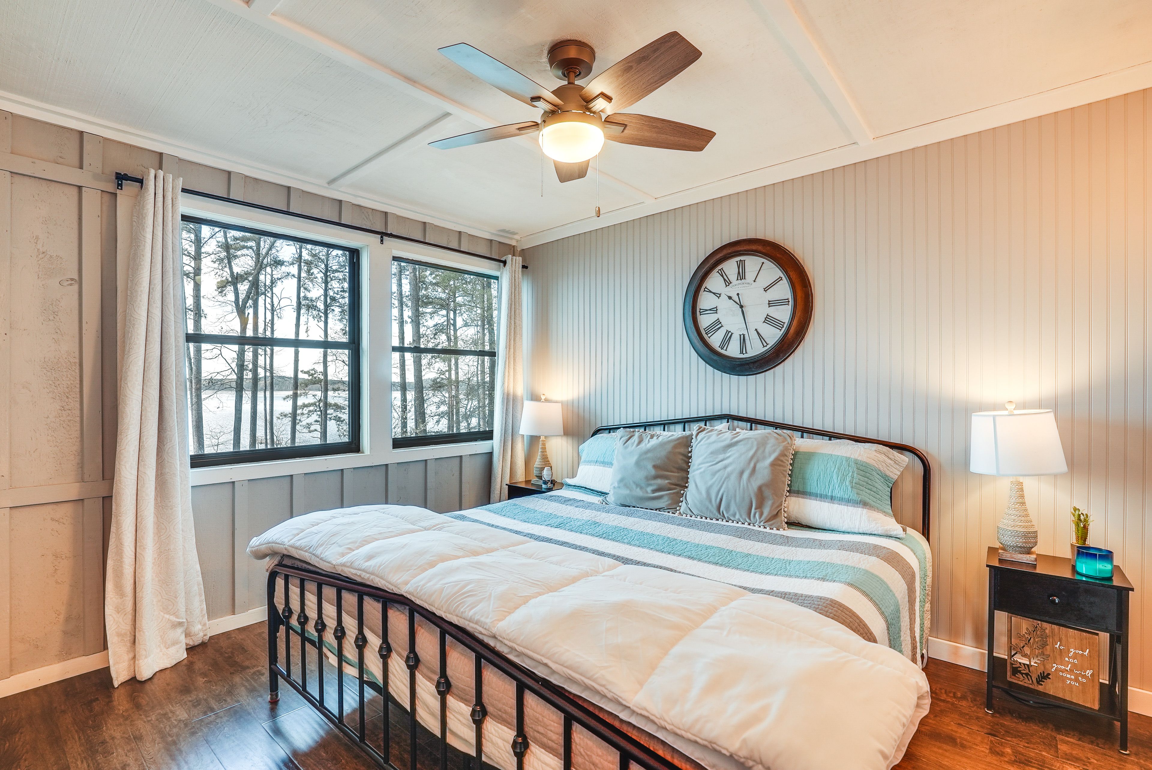 Bedroom 2 | King Bed