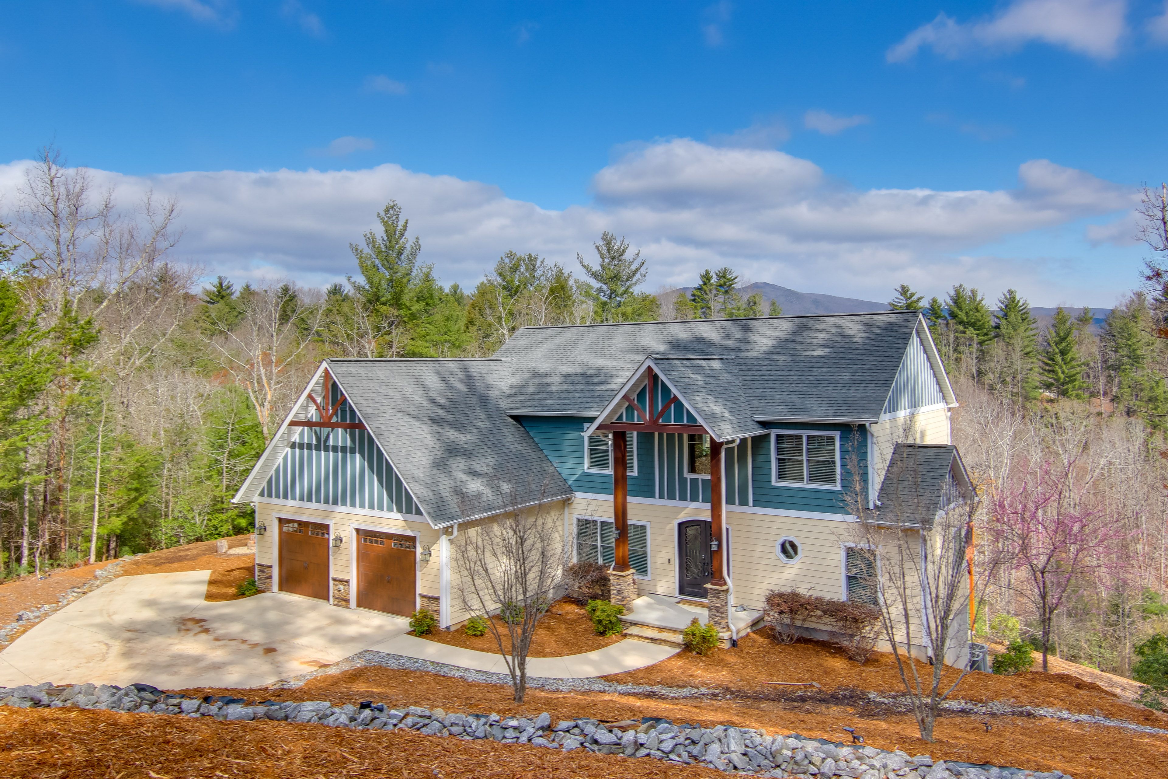 Nebo Vacation Rental | 4BR | 2.5BA | 2,650 Sq Ft | 2 Steps to Enter
