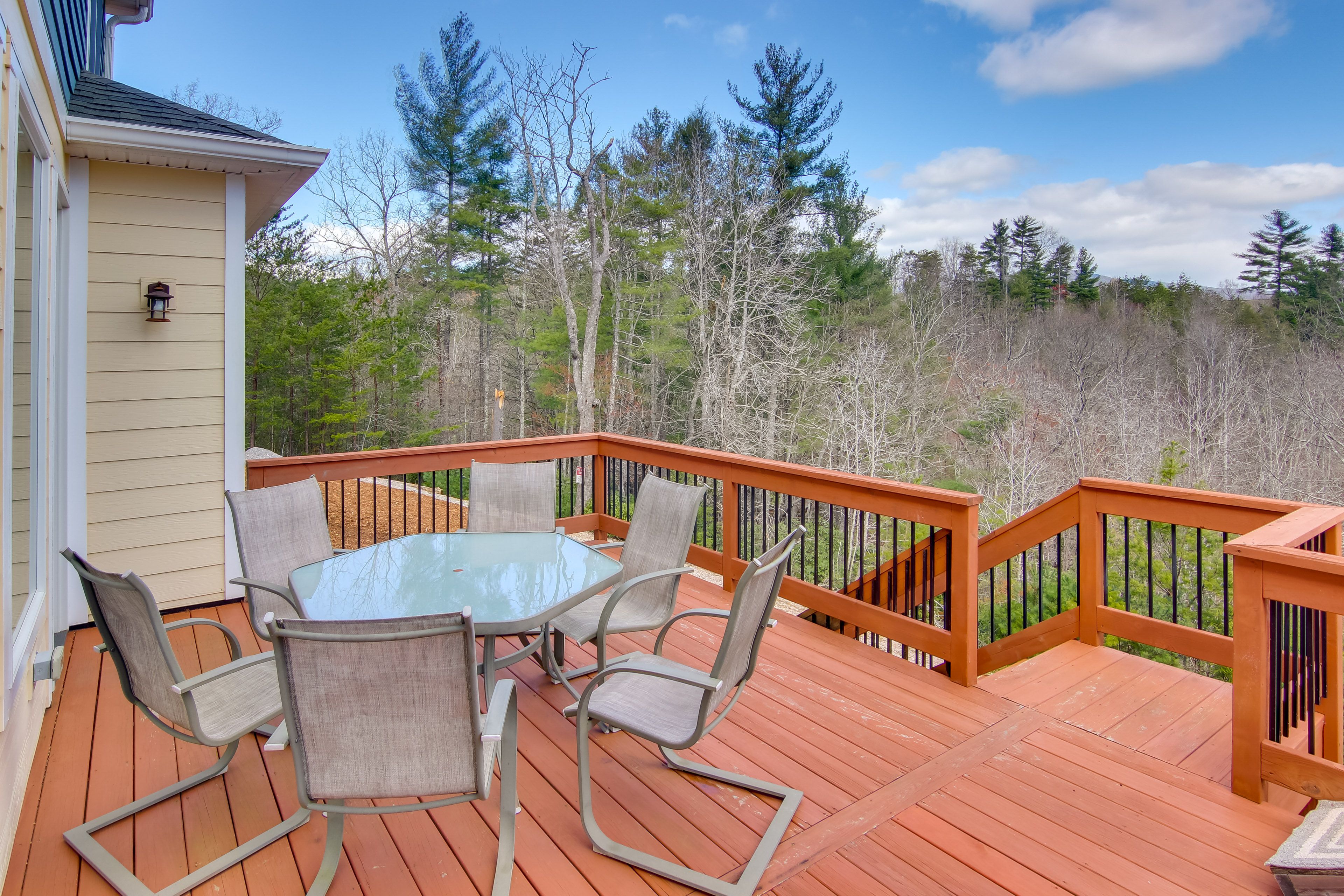 Private Deck | Grill | Mountain Views